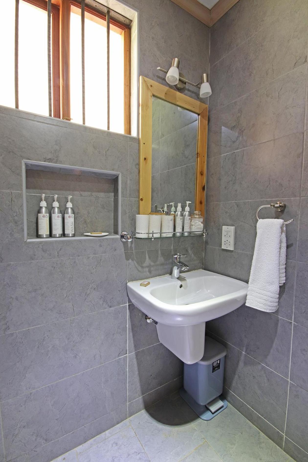 Budget Double or Twin Room - Photo 12