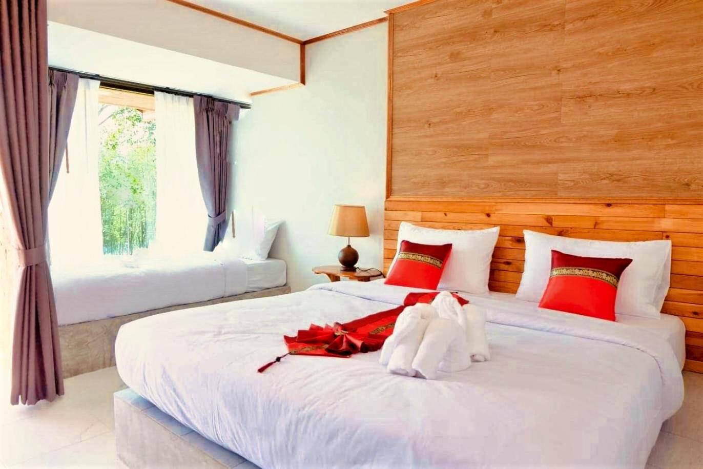 Deluxe Triple Room with Sea View