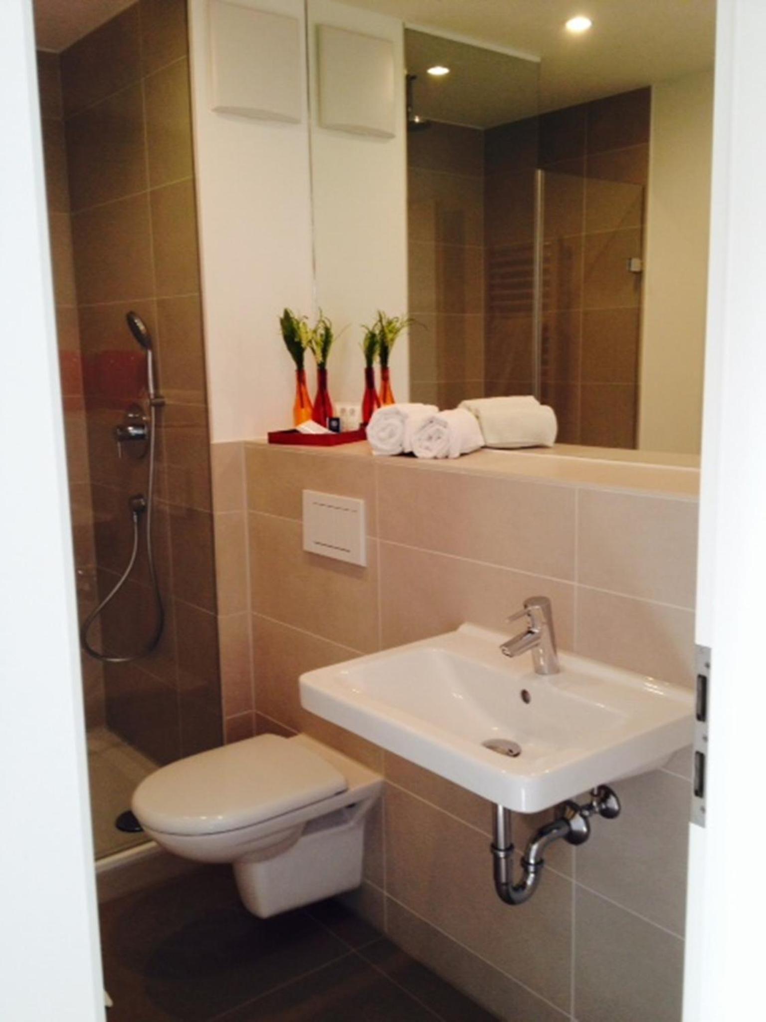 Double Room - Photo 9
