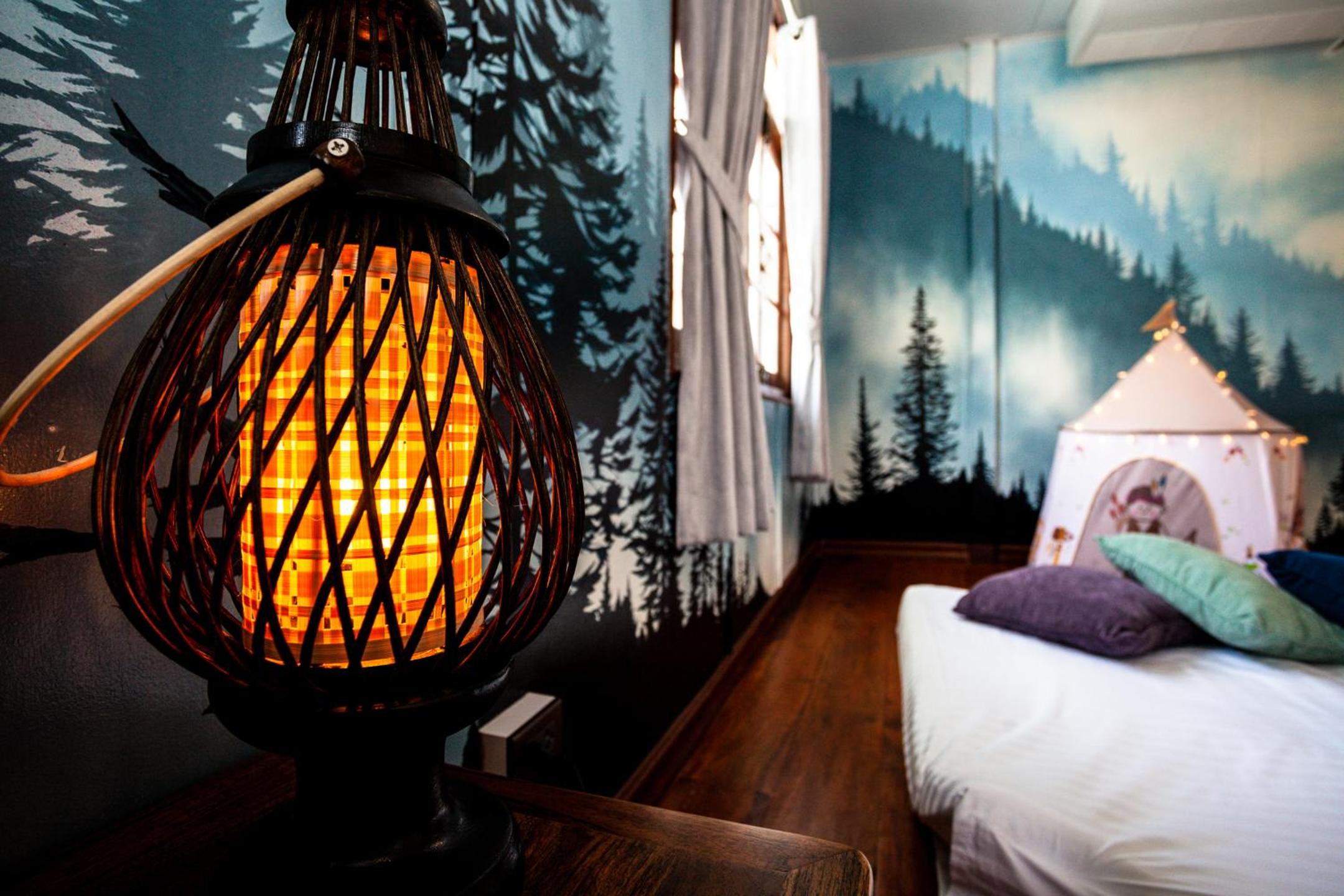 Deluxe Family Room - Photo 7