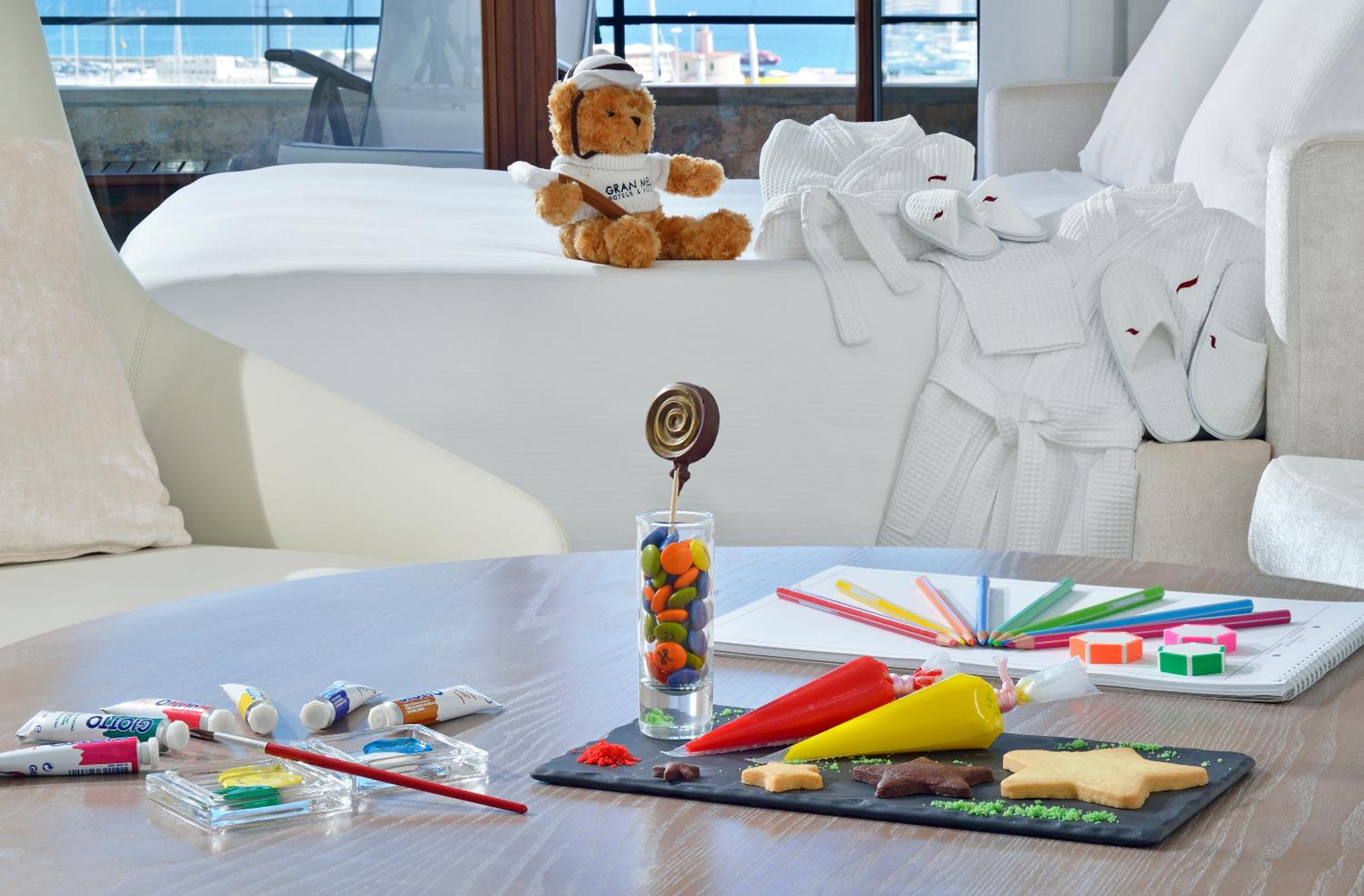 Red Level Presidential Suite with Sea and Cathedral View thumbnail 6