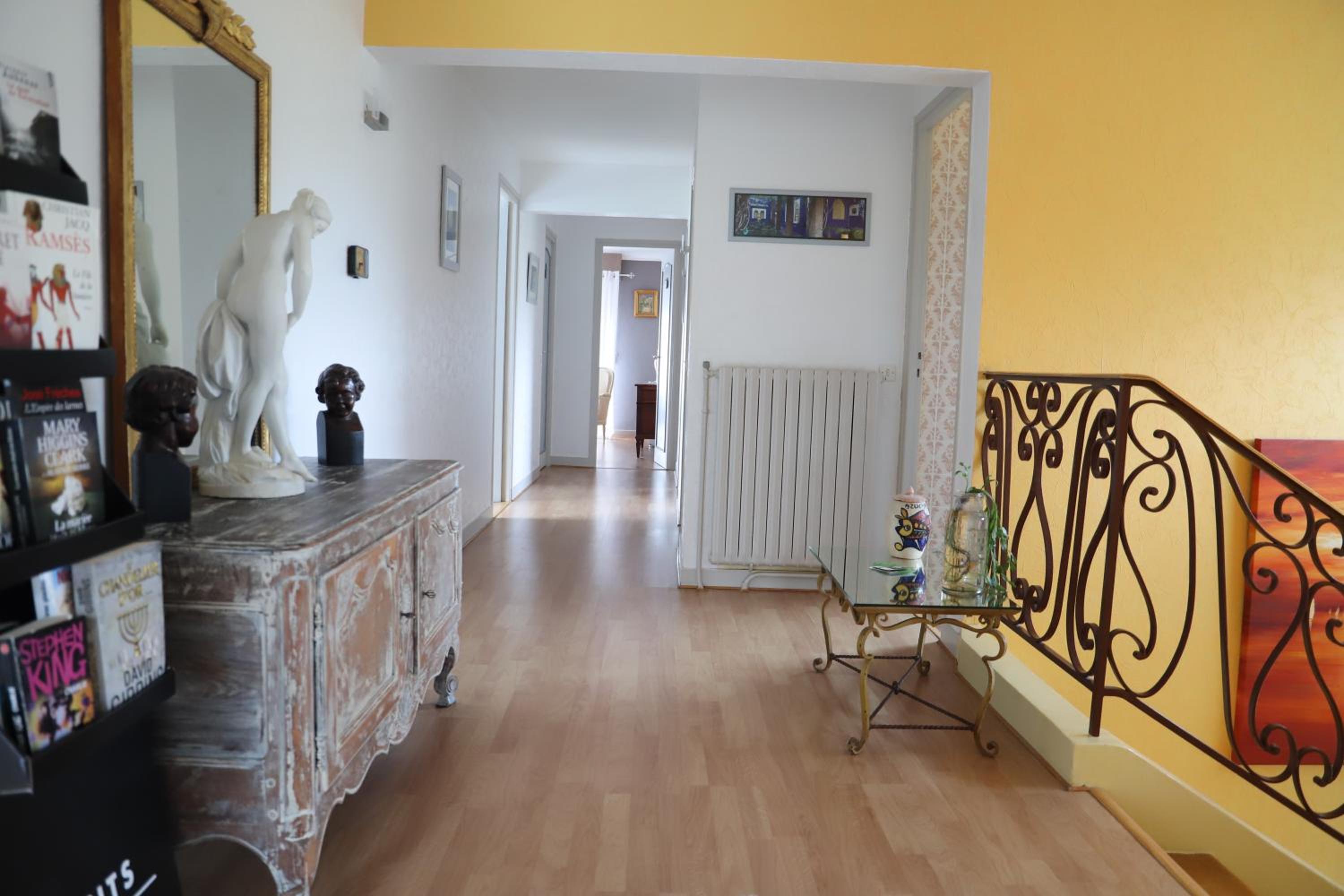 Double Room with Garden View and Shared Bathroom photo 2