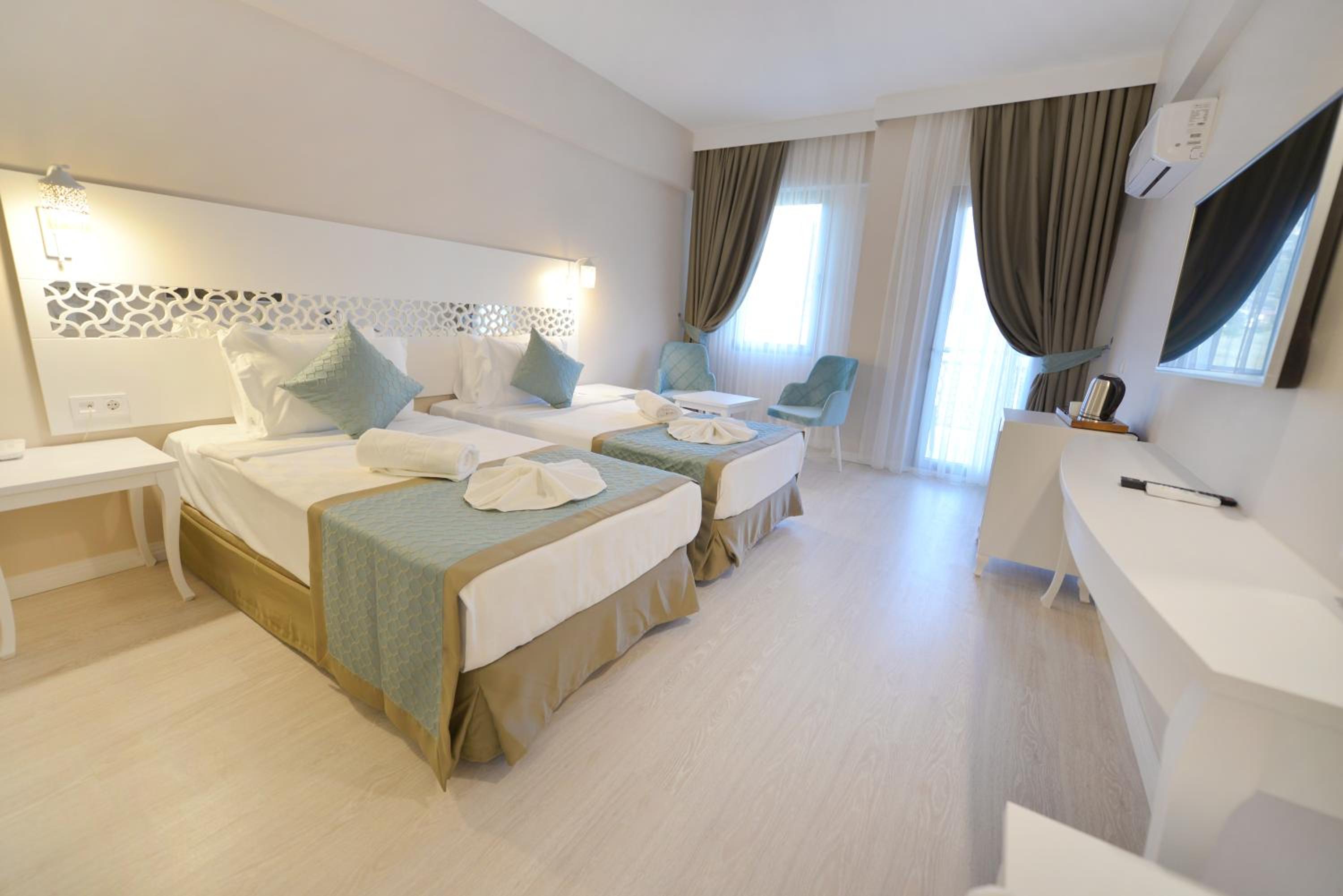 Standard Double Room - Photo 2