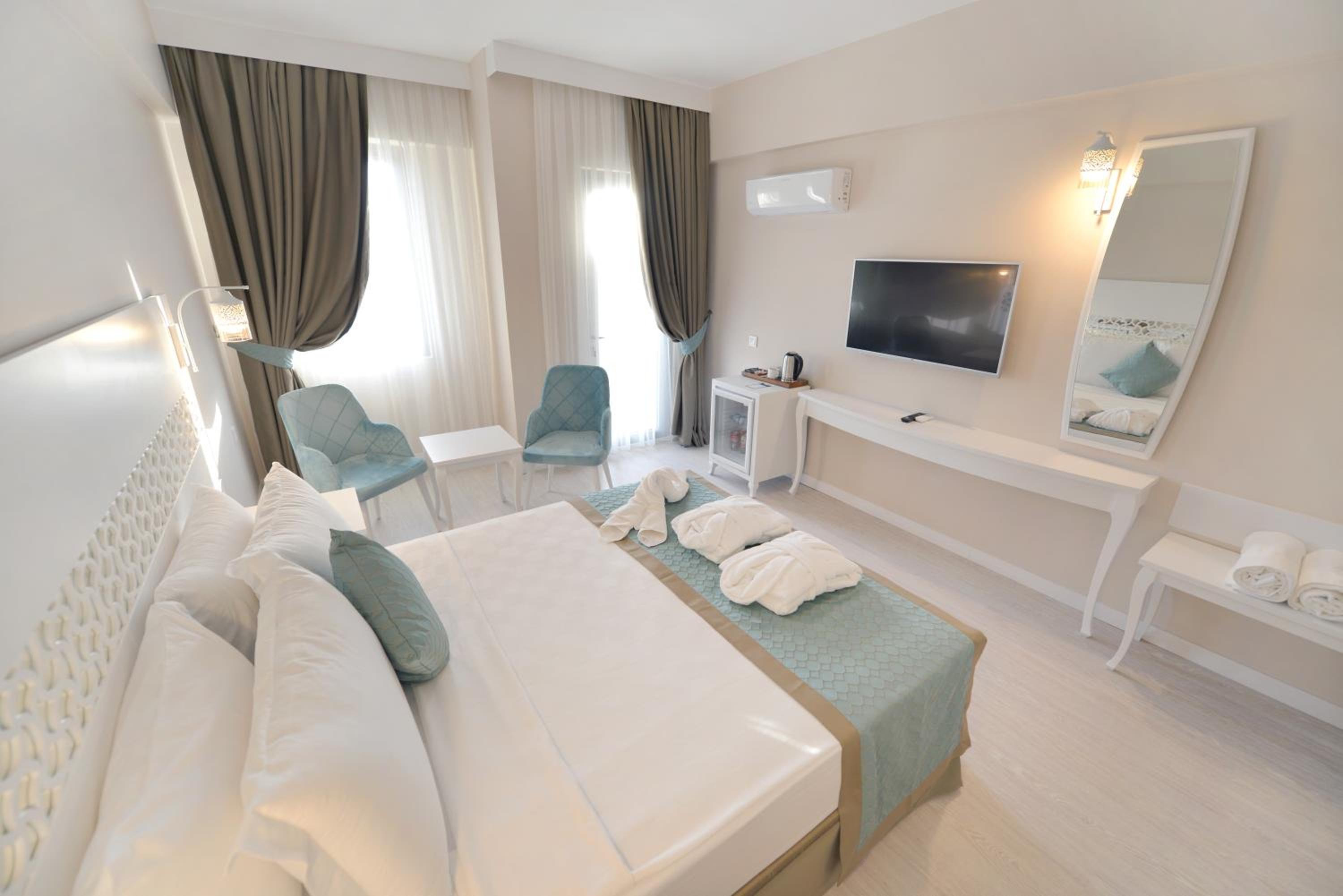 Standard Double Room - Photo 1