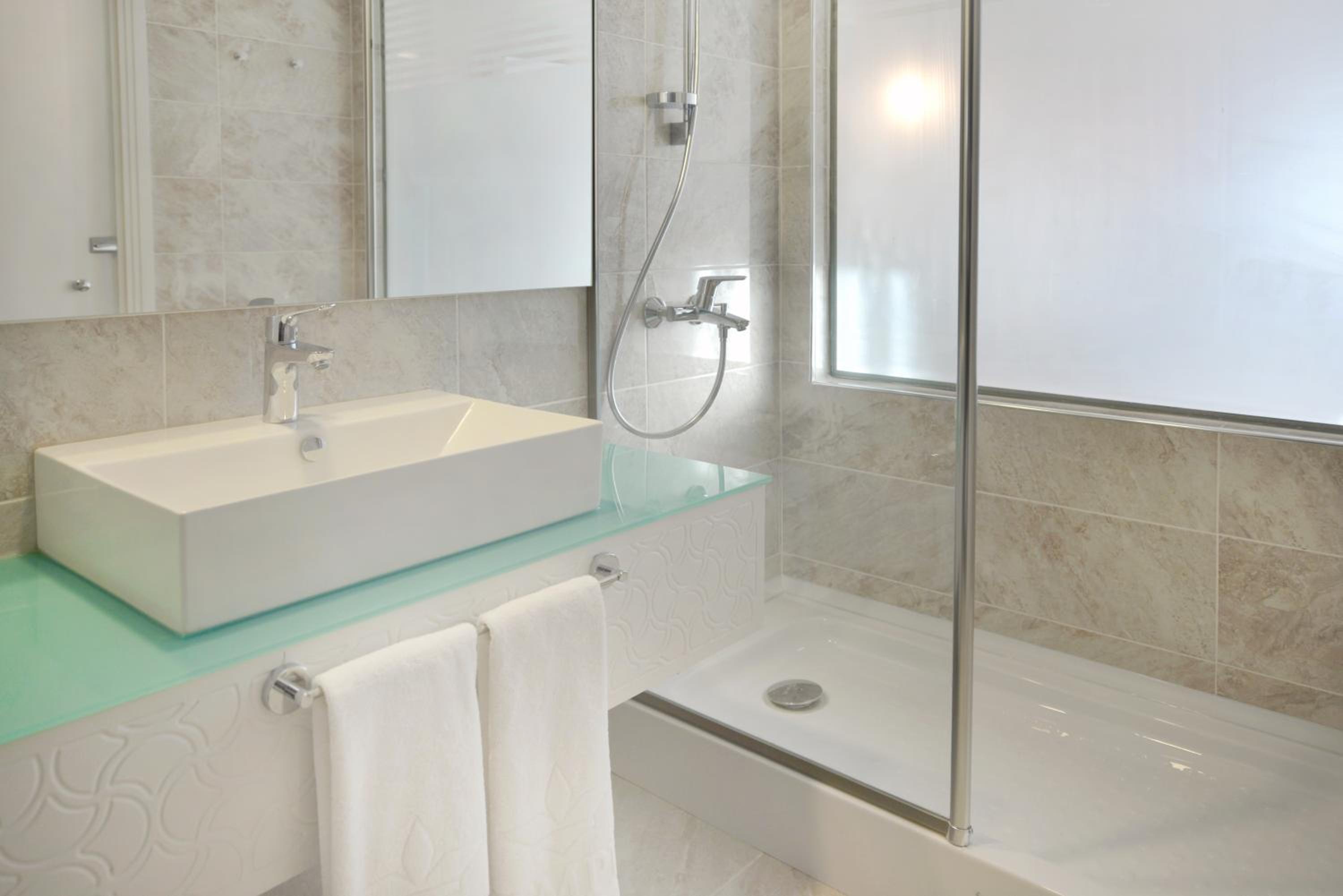 Standard Double Room - Photo 6