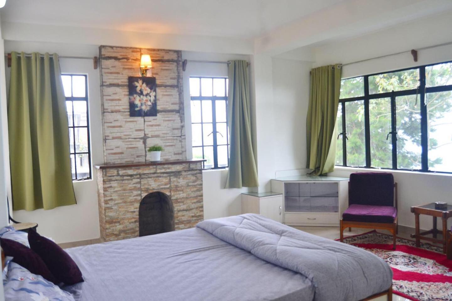 Deluxe Queen Room - Photo 7