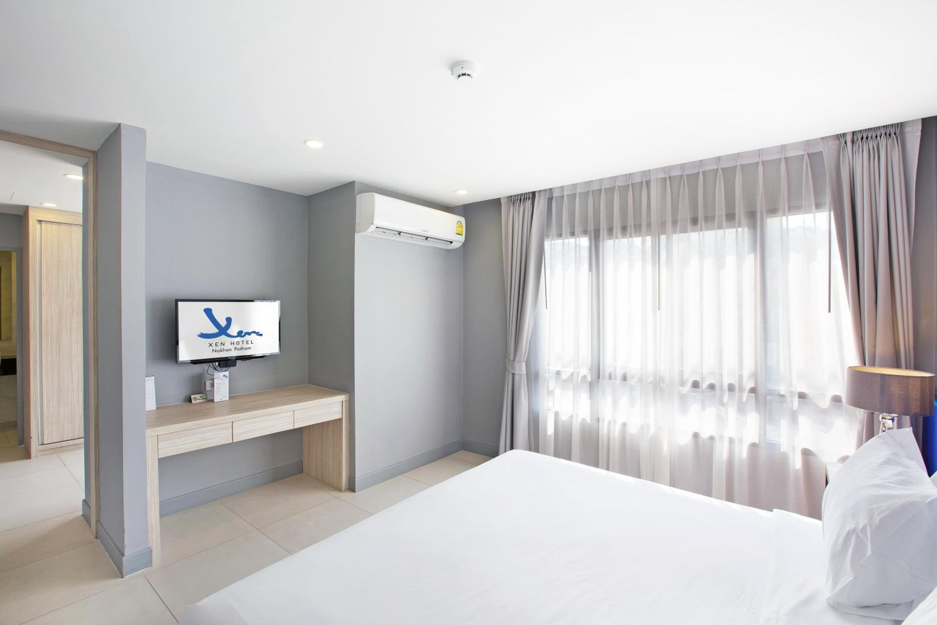 Deluxe Double or Twin Room - Photo 6