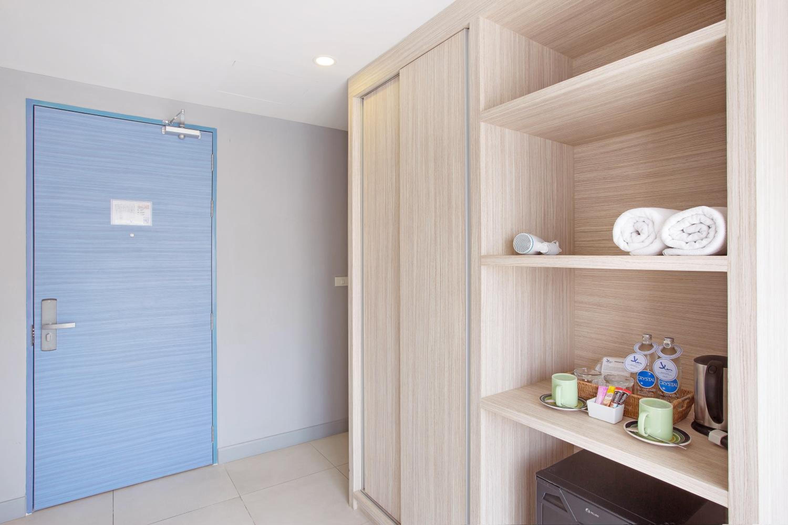Deluxe Double or Twin Room - Photo 8