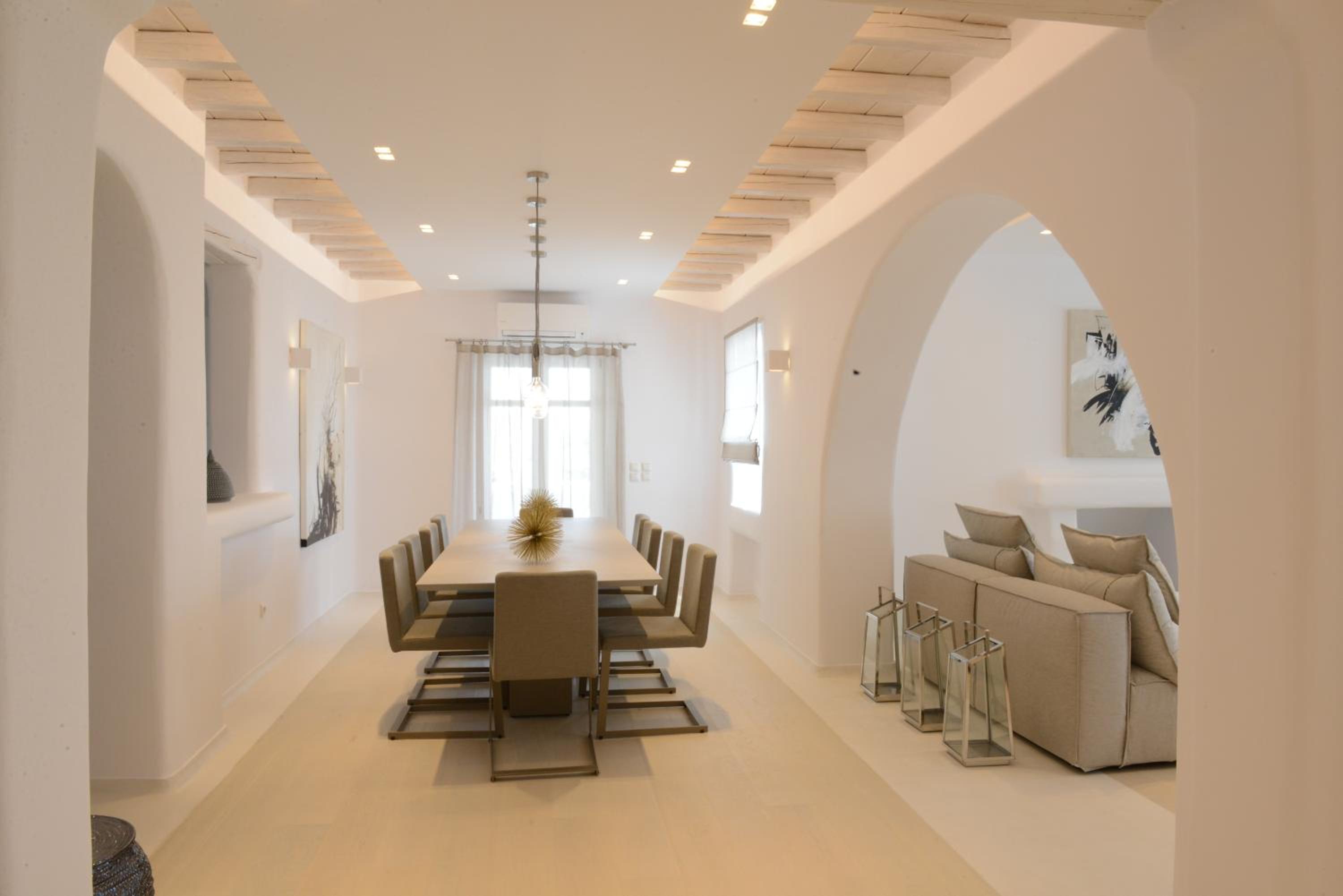 Villa with Private Pool - Photo 18