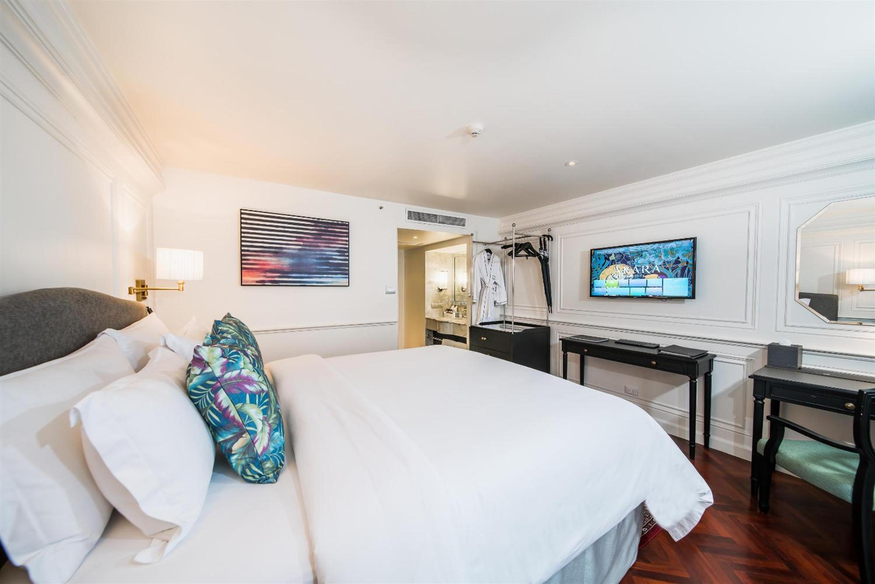 Prarop Deluxe King Room photo 2