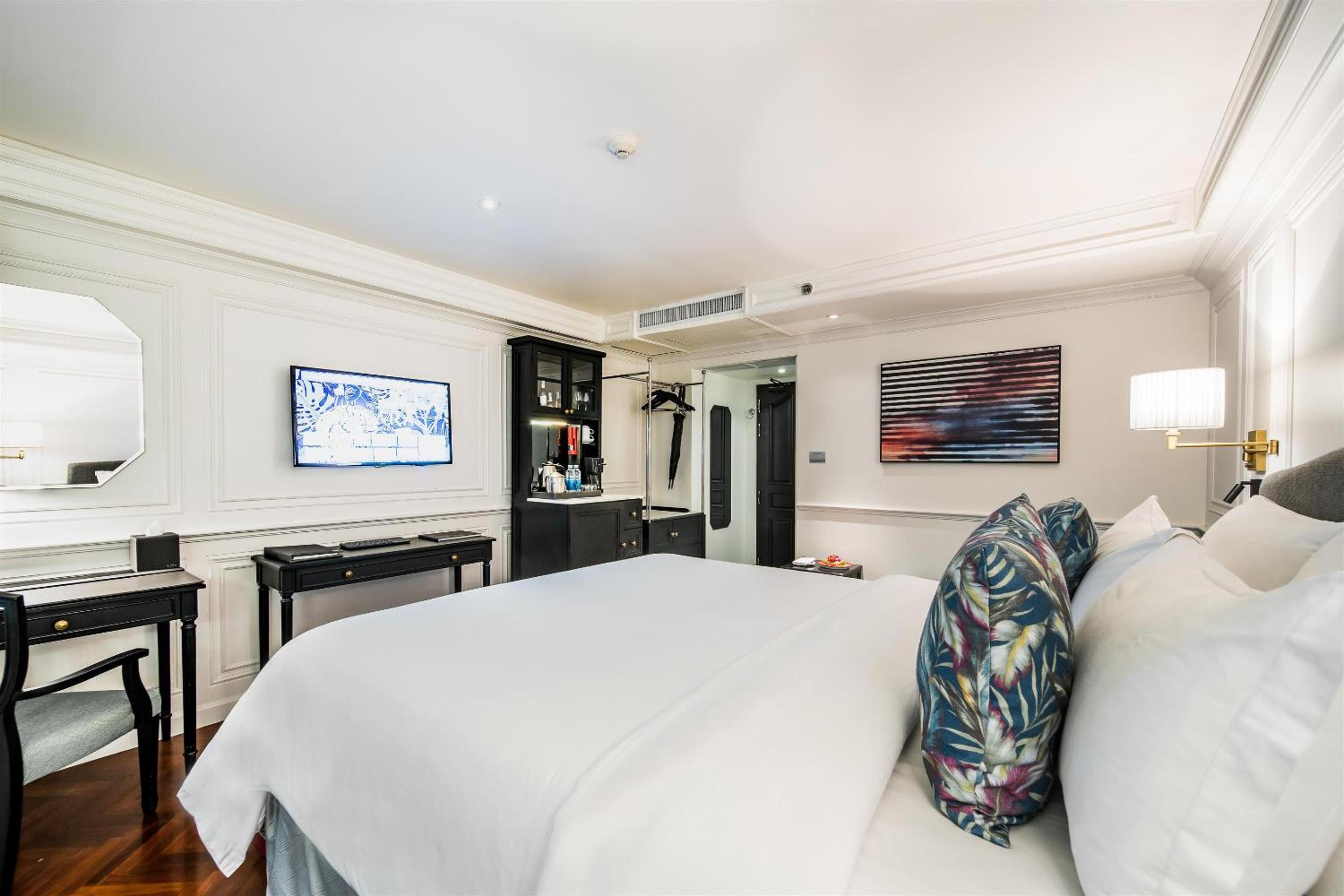 Akara Deluxe King Room photo 3