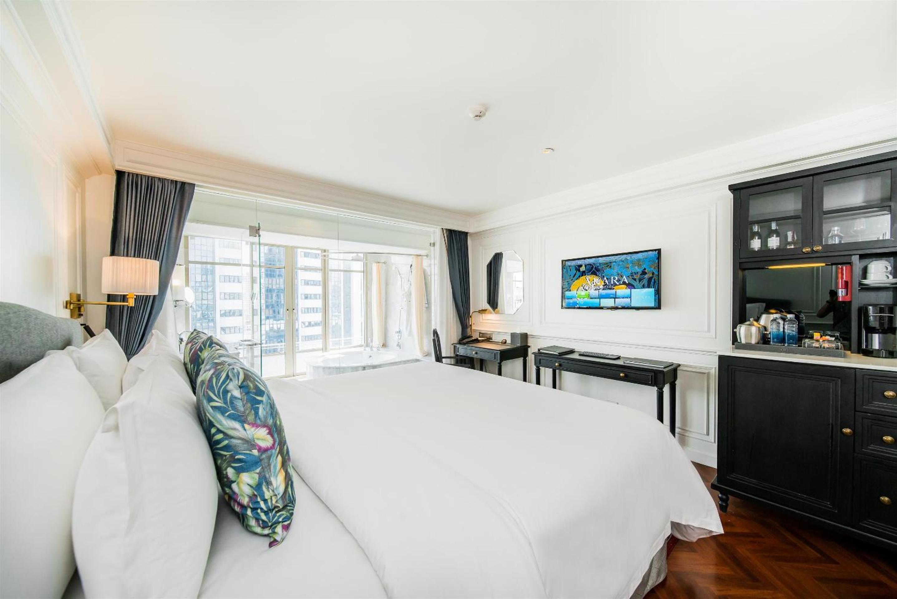 Akara Deluxe King Room photo 3