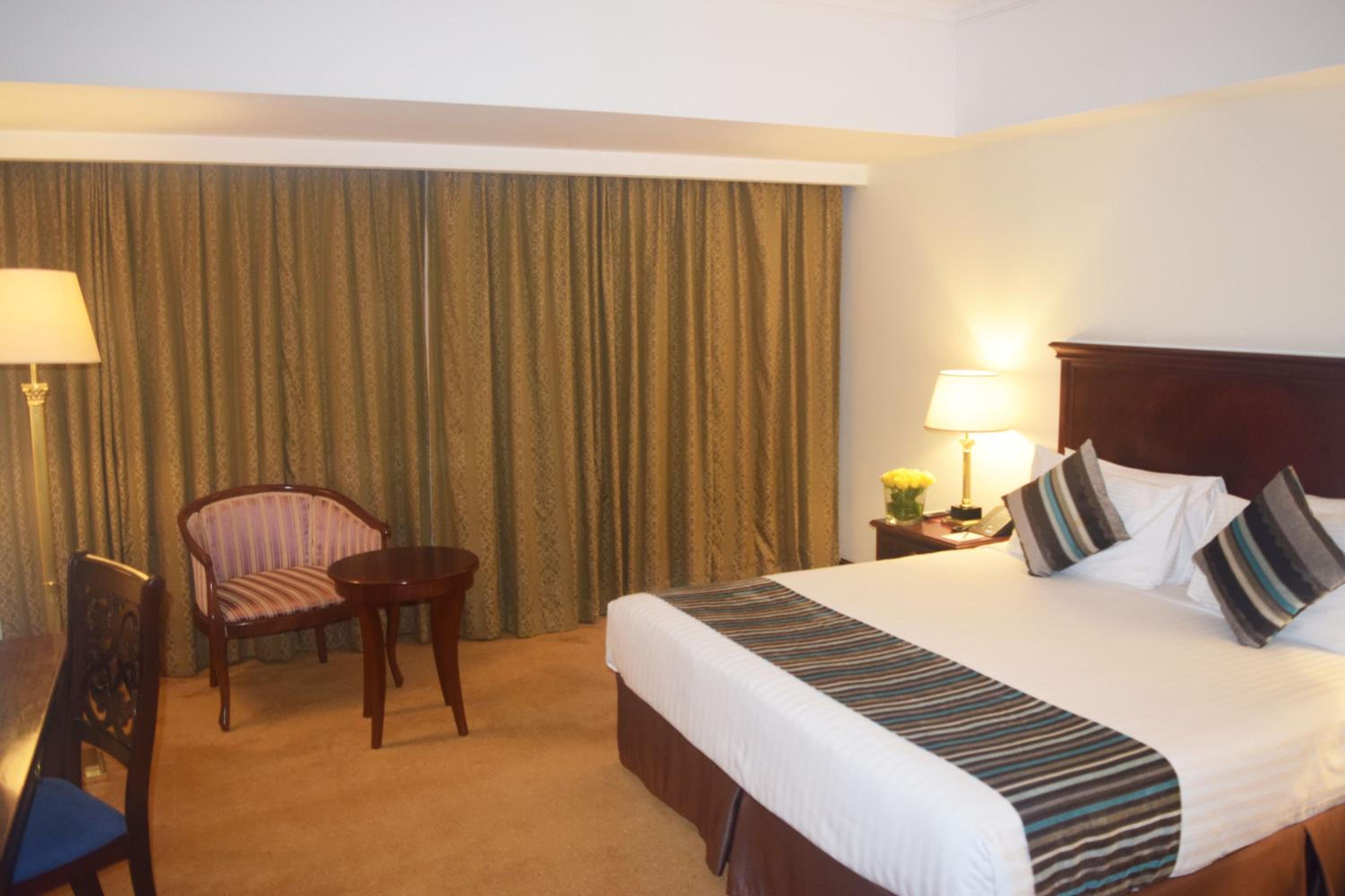 Deluxe Room - Photo 2