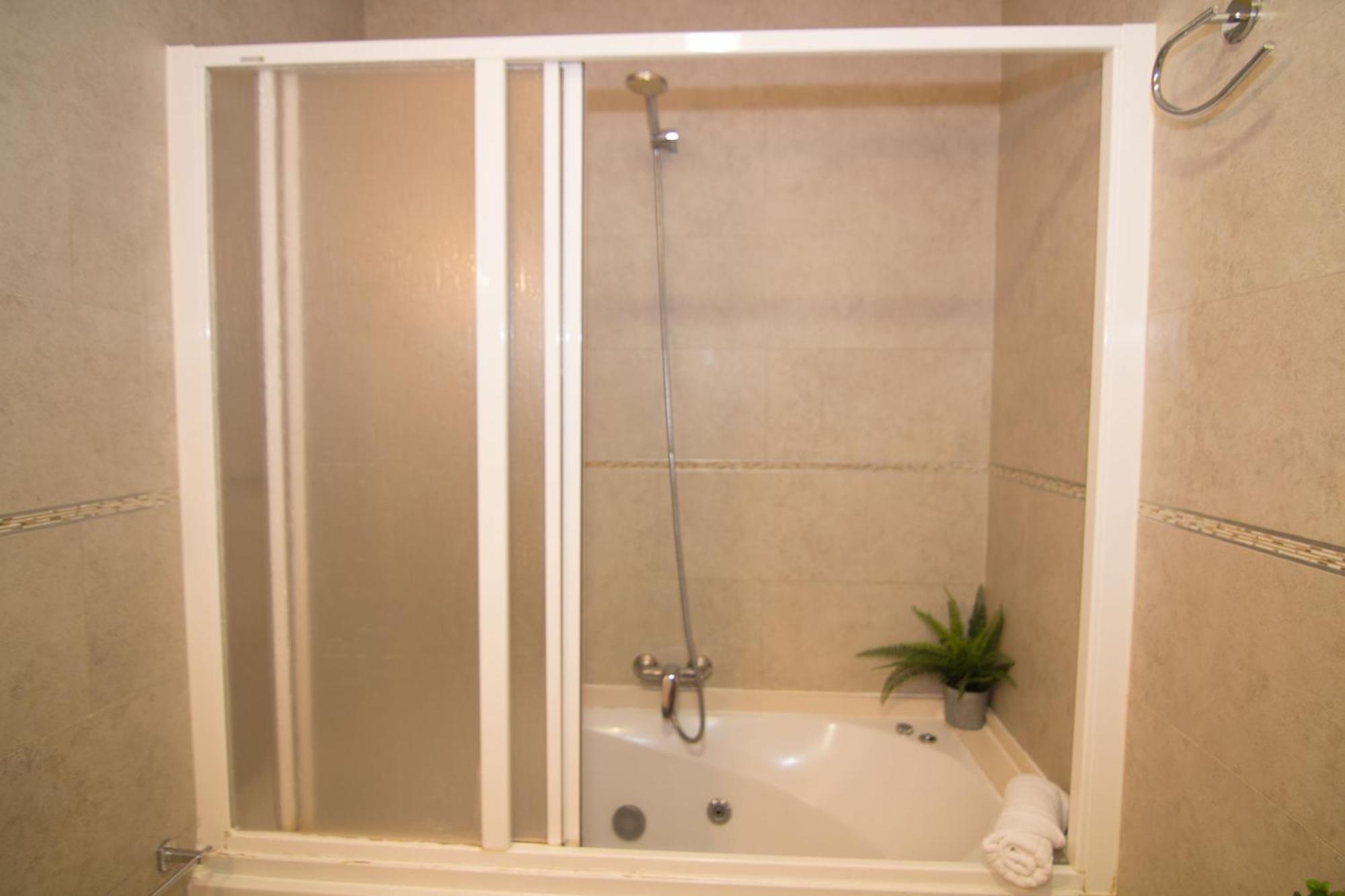 Apartment (4 Adults) - Photo 7