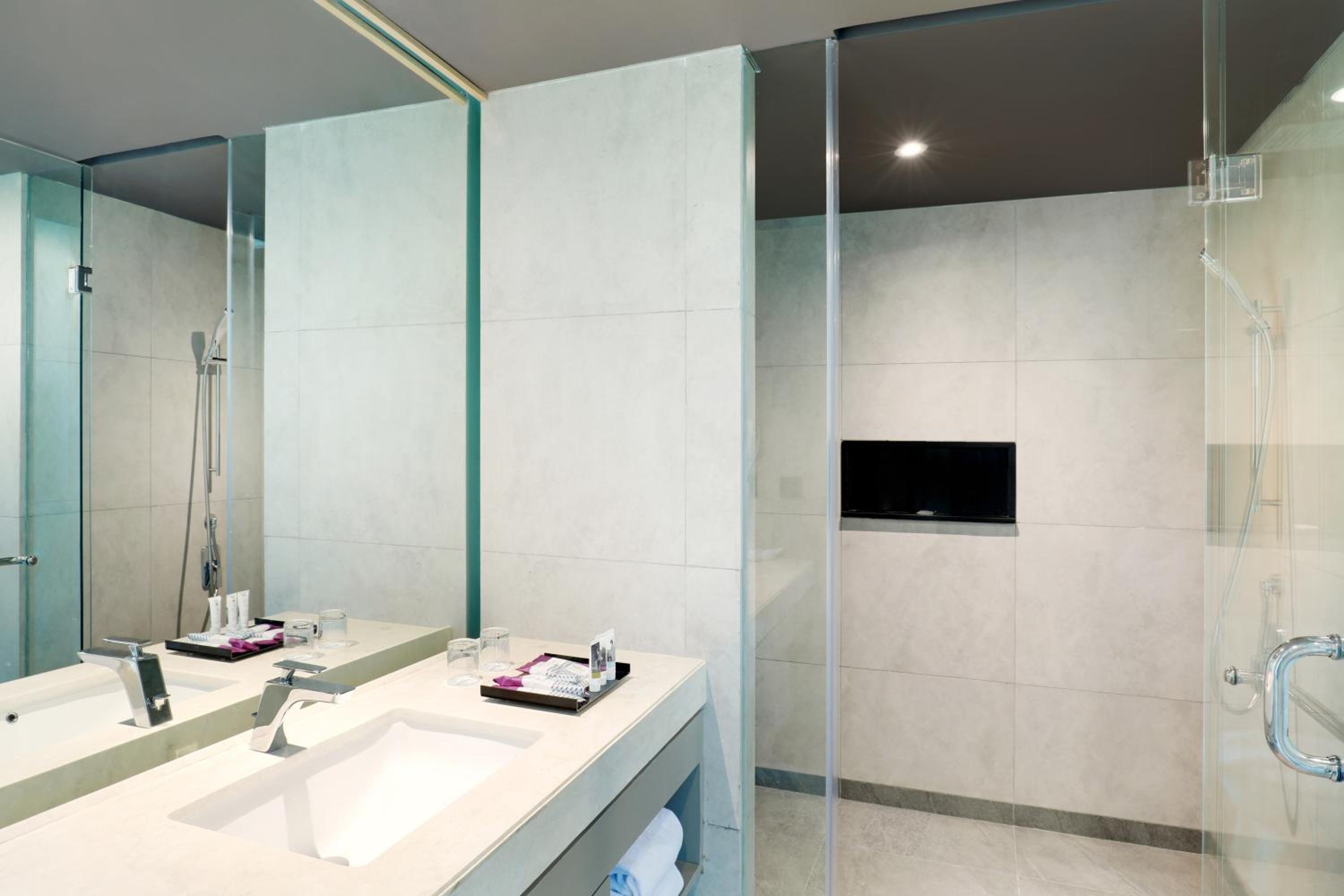 Junior King Suite - Photo 4