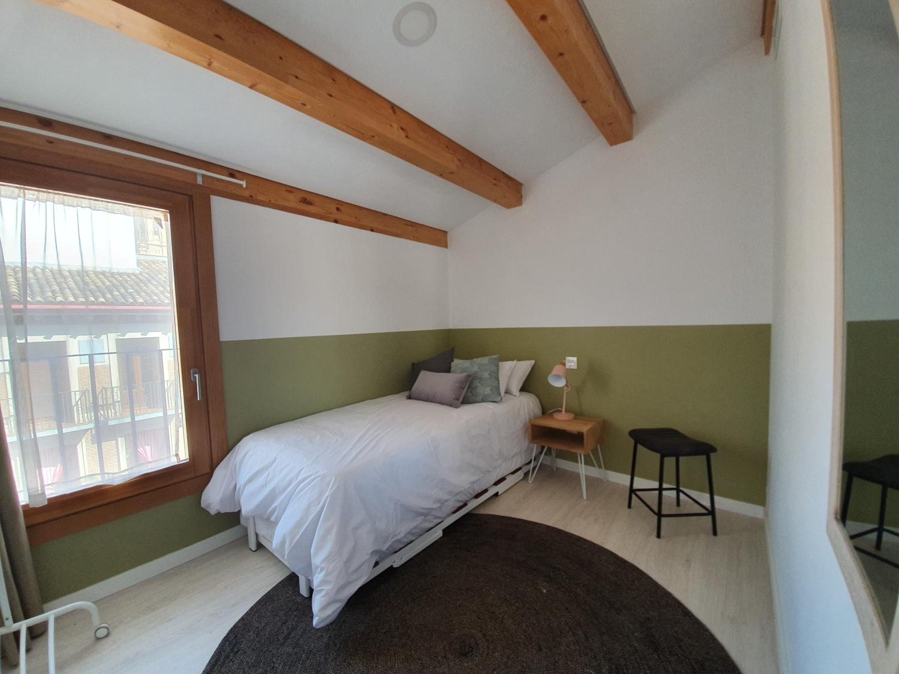 Duplex Apartment with Terrace - Photo 3