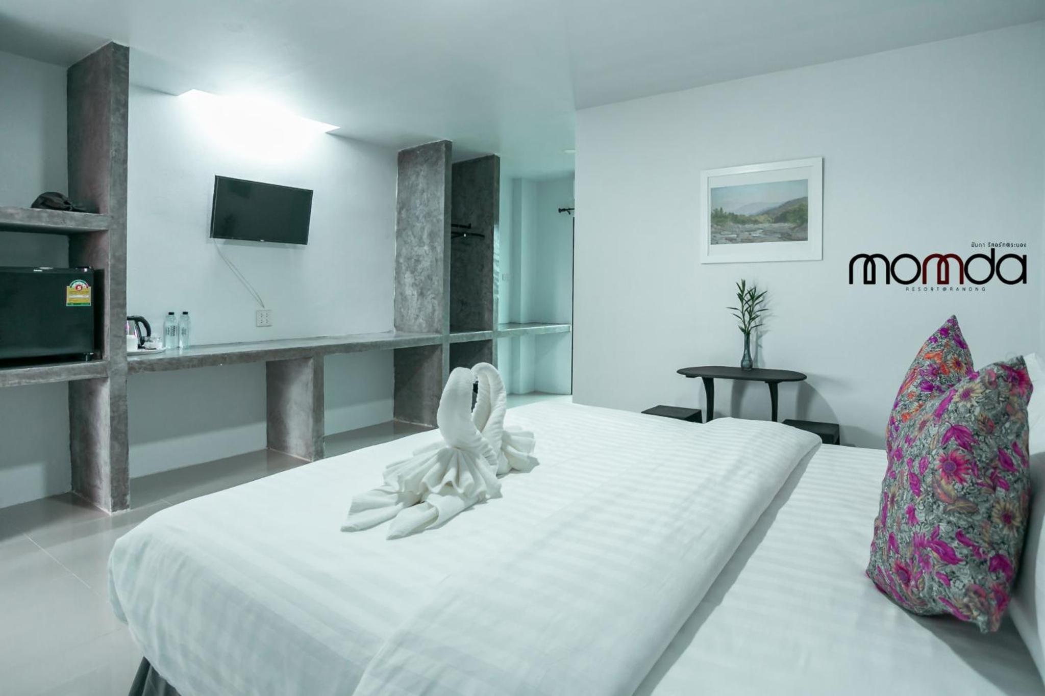 Double Room with Balcony - Photo 2