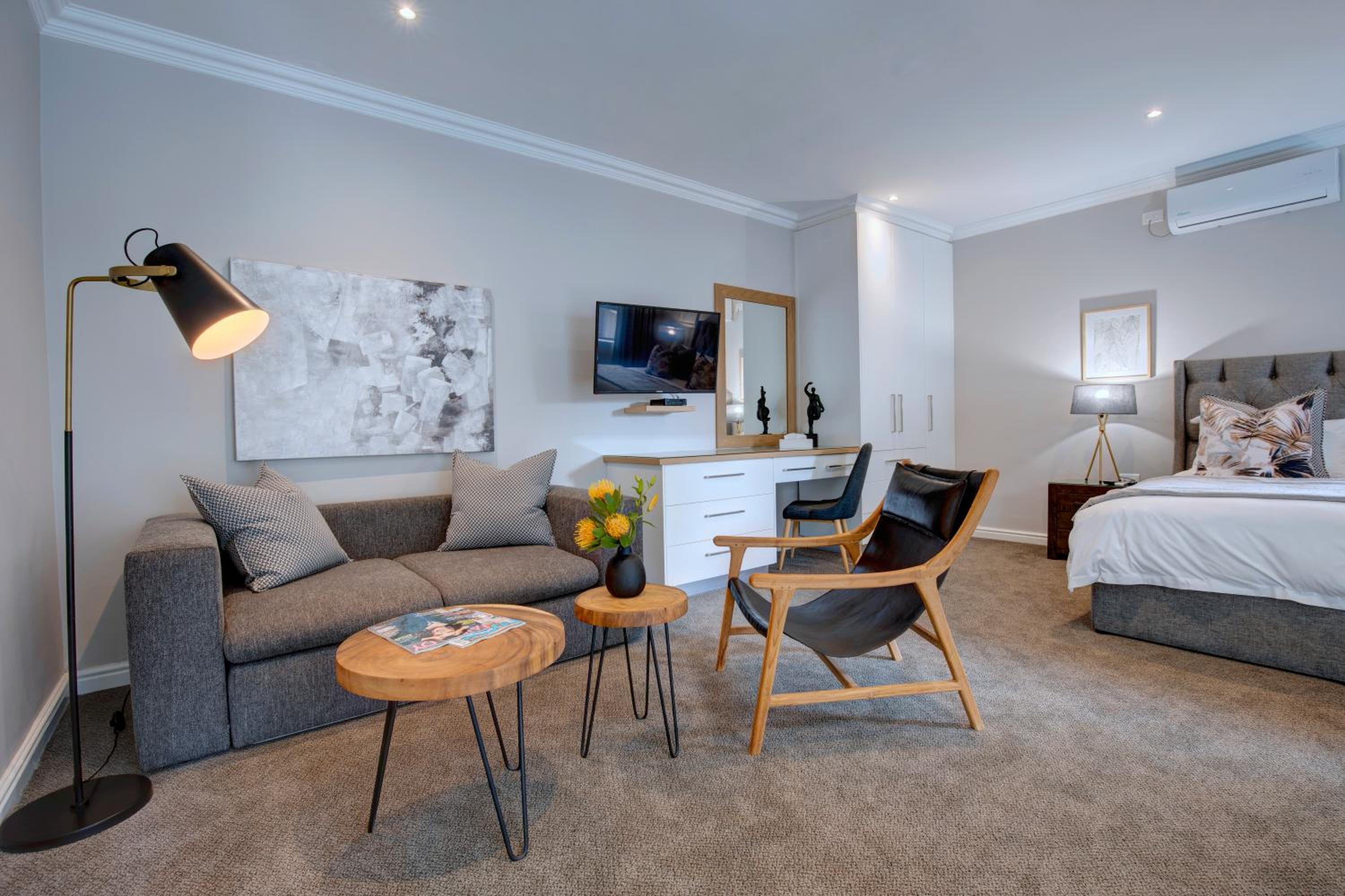 Family Room - Photo 1