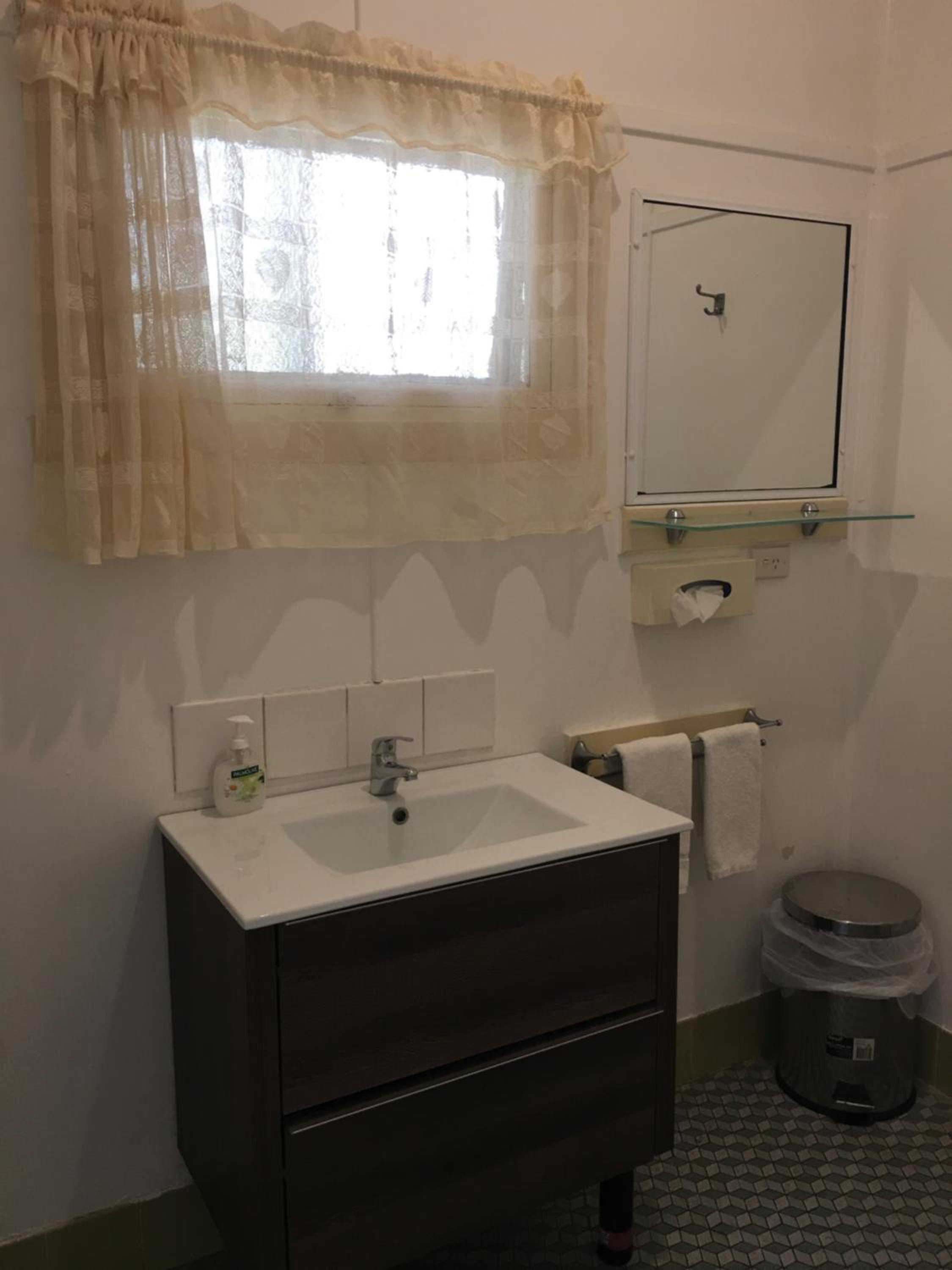 Standard Twin Room - No Pets Allowed - Photo 2