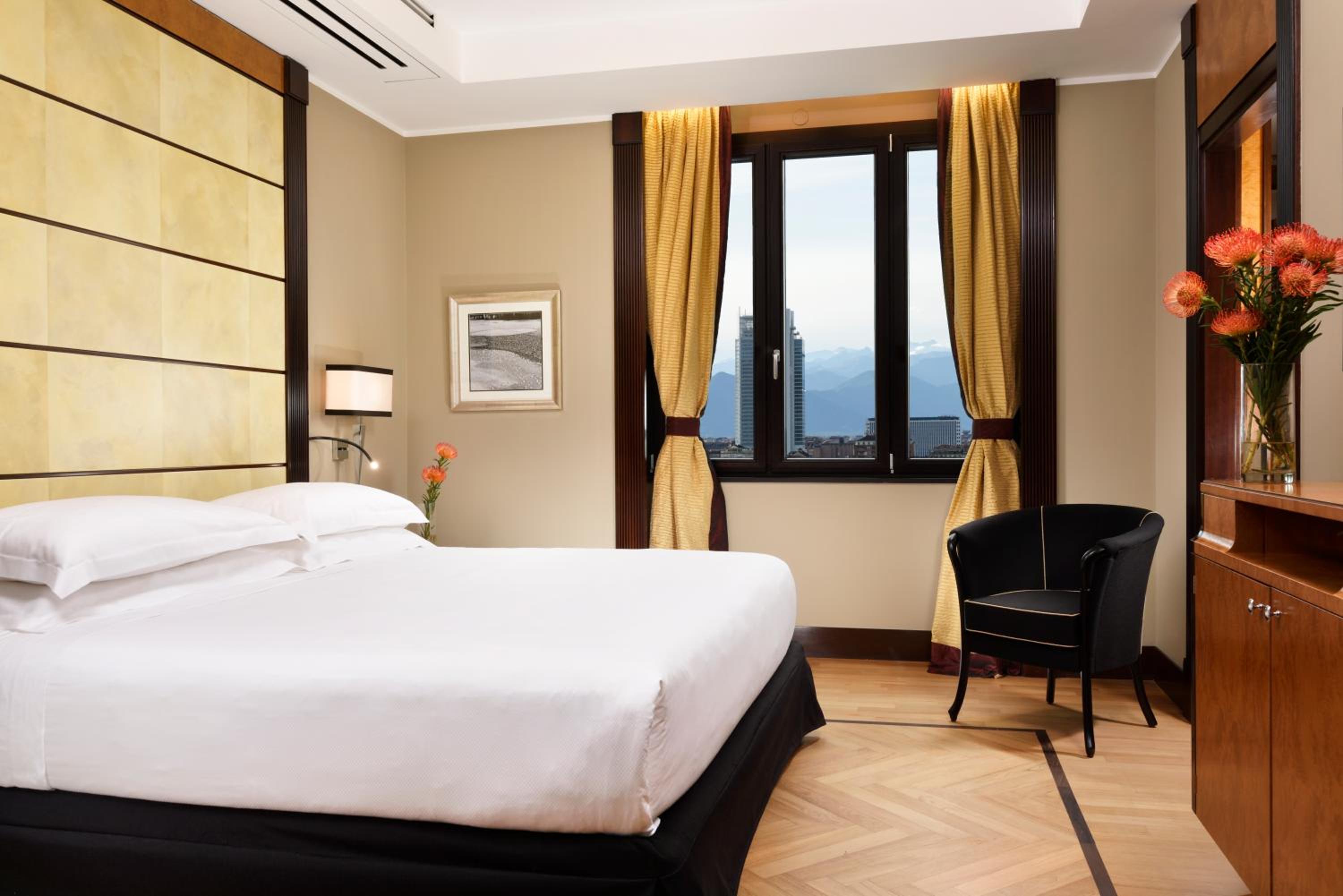 Diplomatic Suite - Photo 1