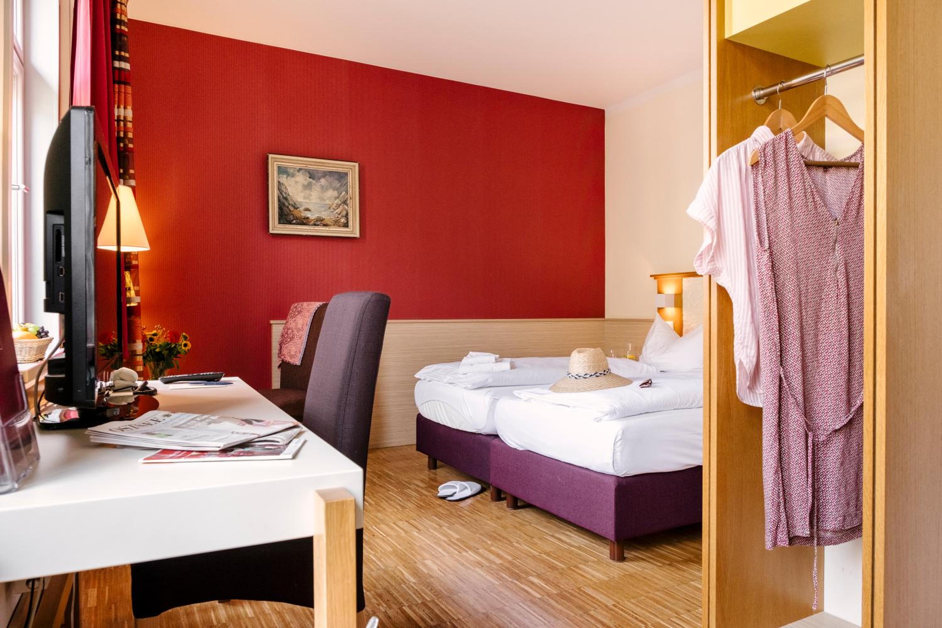 Standard Double Room - Villa Exclusiv thumbnail 6