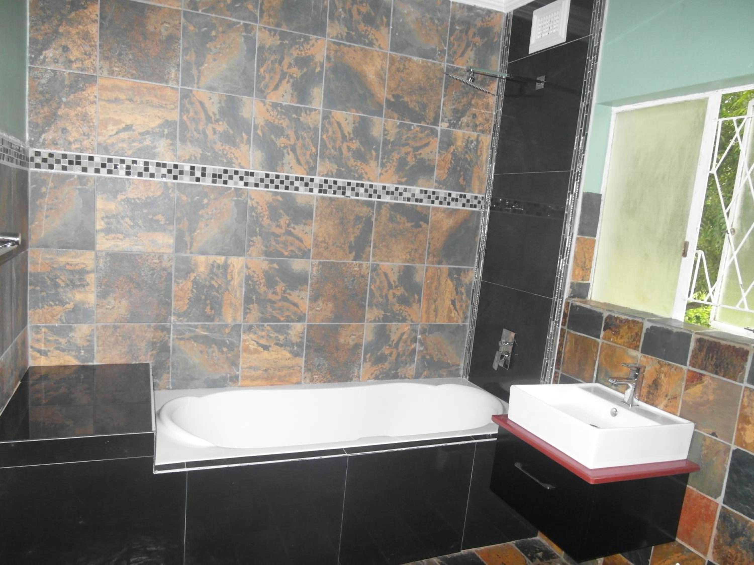 Standard King Room photo 3