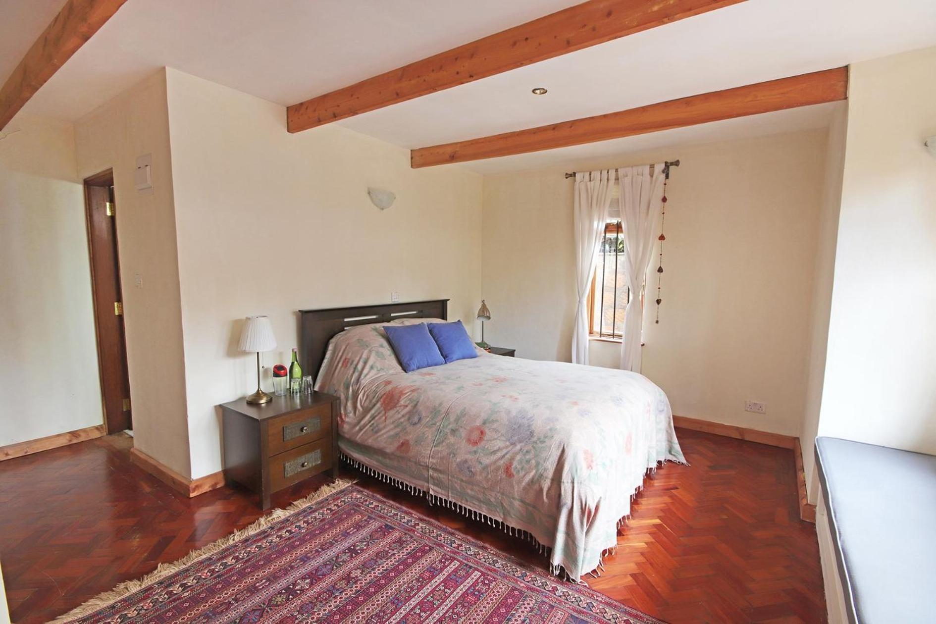 Deluxe Queen Suite - Photo 1