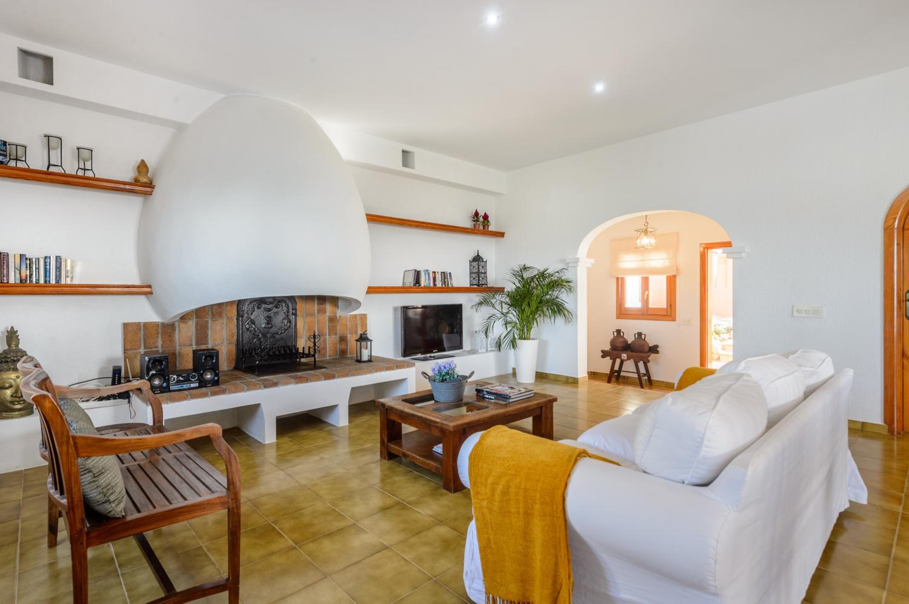 Villa photo 2