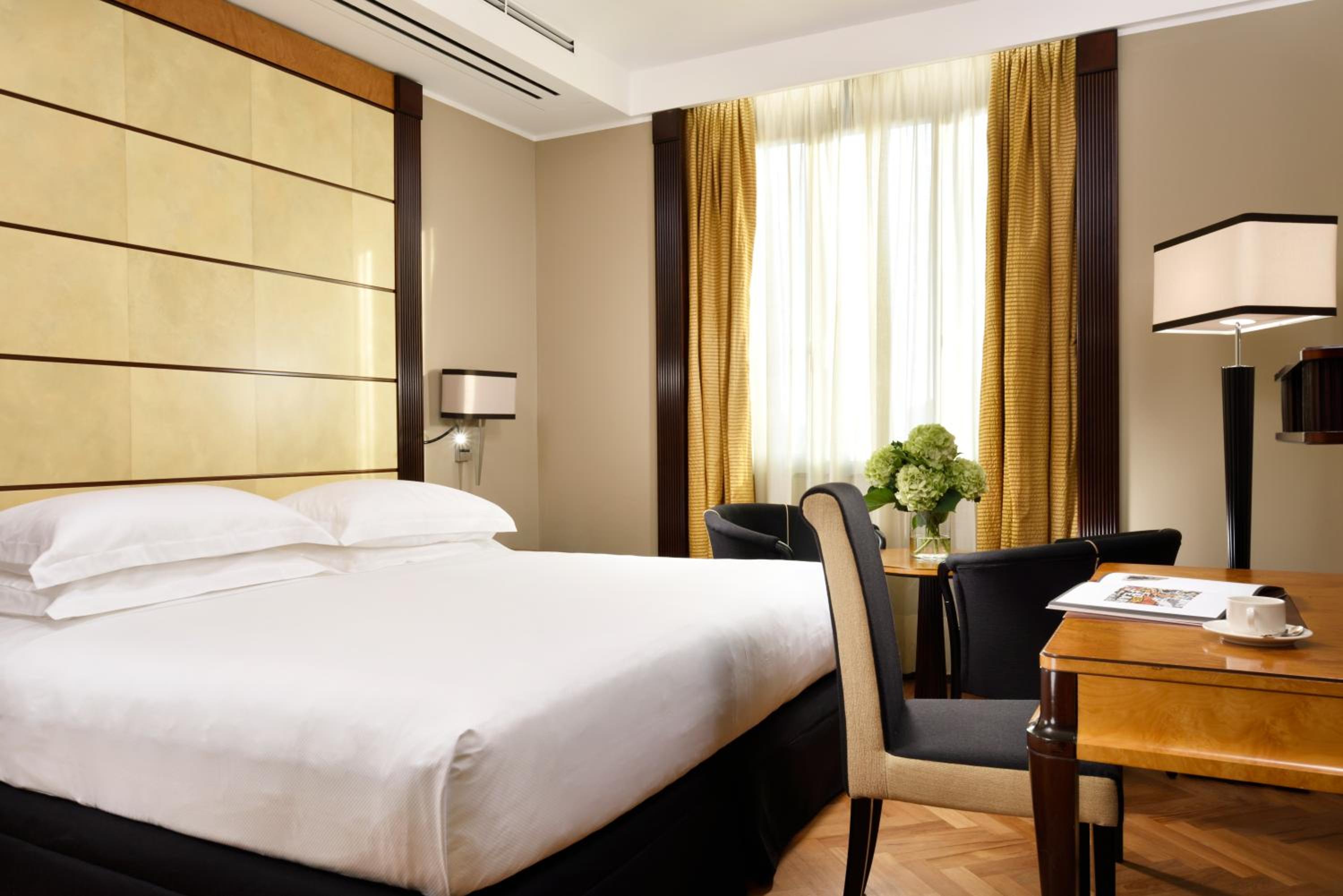 Deluxe Double Room - Photo 1
