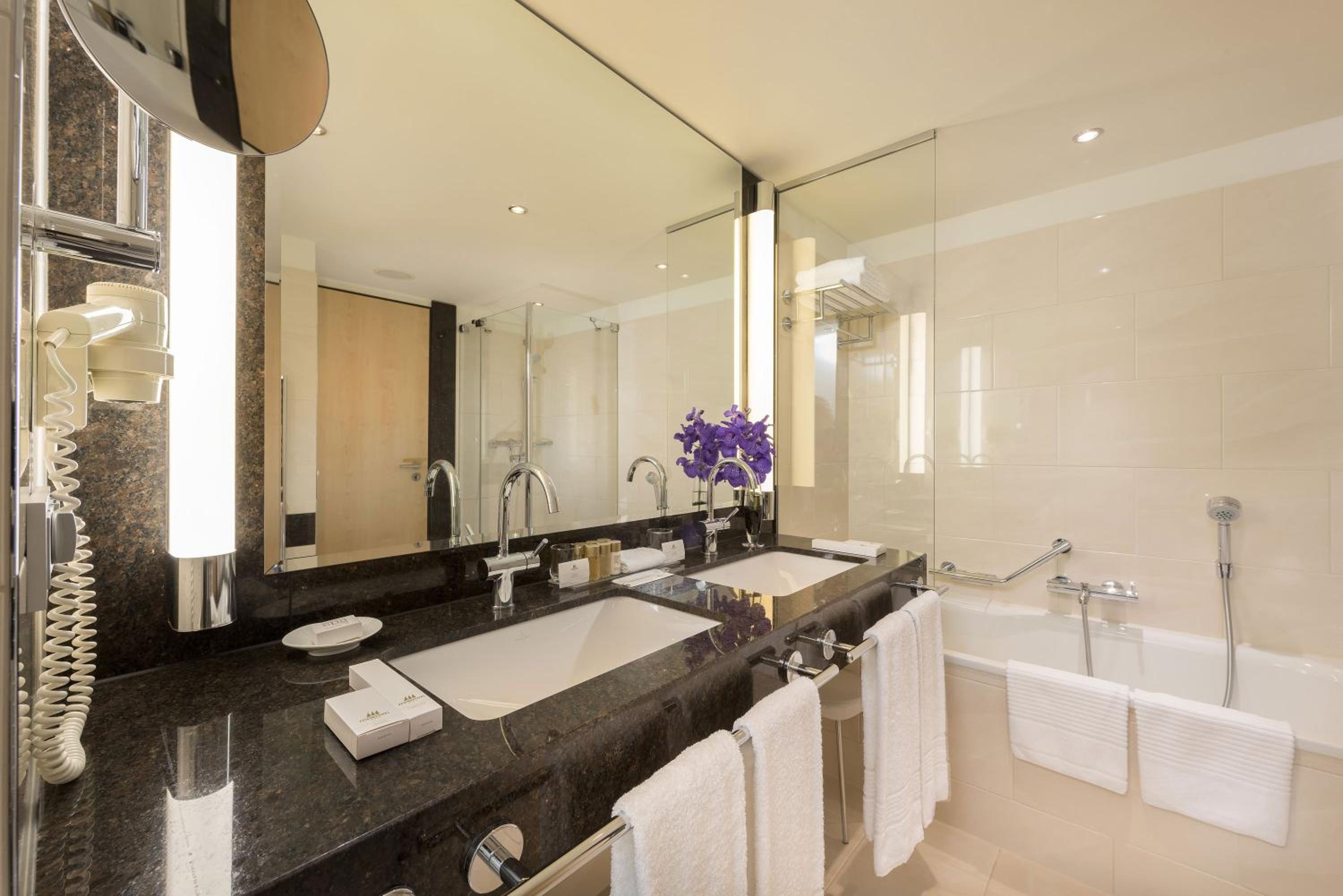 Junior Suite (2 Adults) - Photo 4