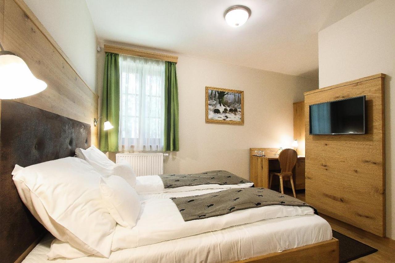 Standard Twin Room photo 2
