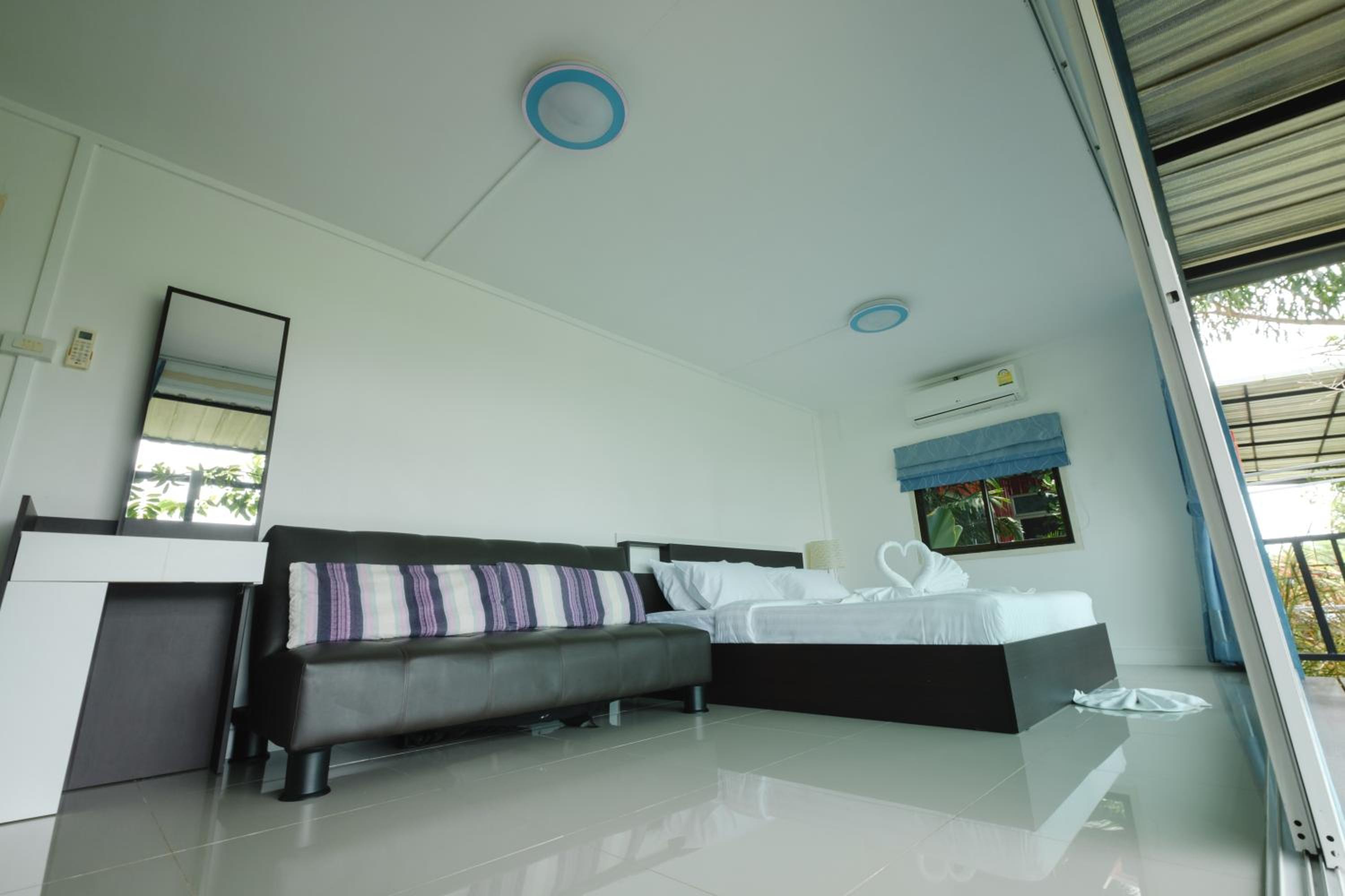 Container House  - Photo 9