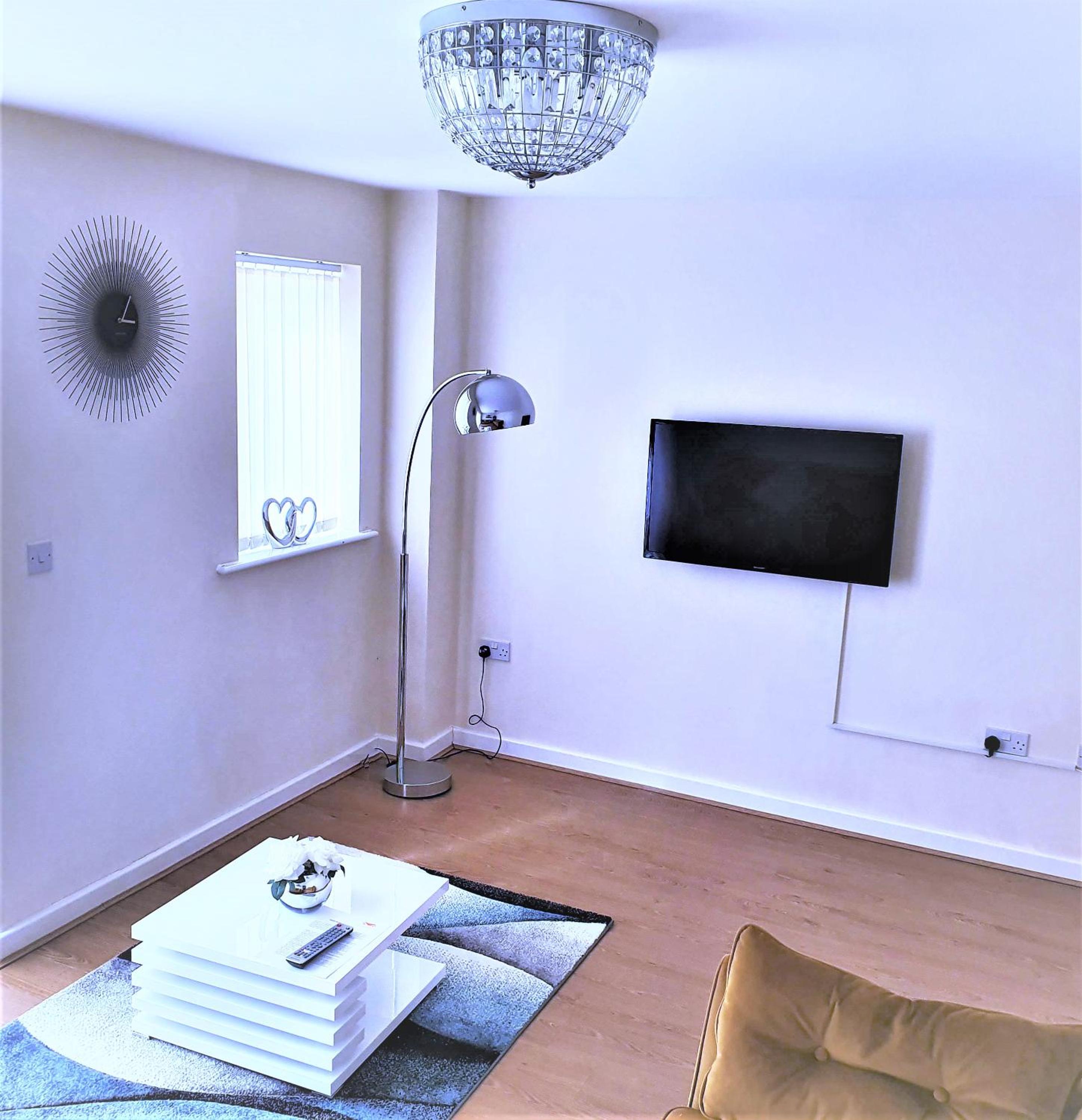 Three-Bedroom Apartment - Photo 12