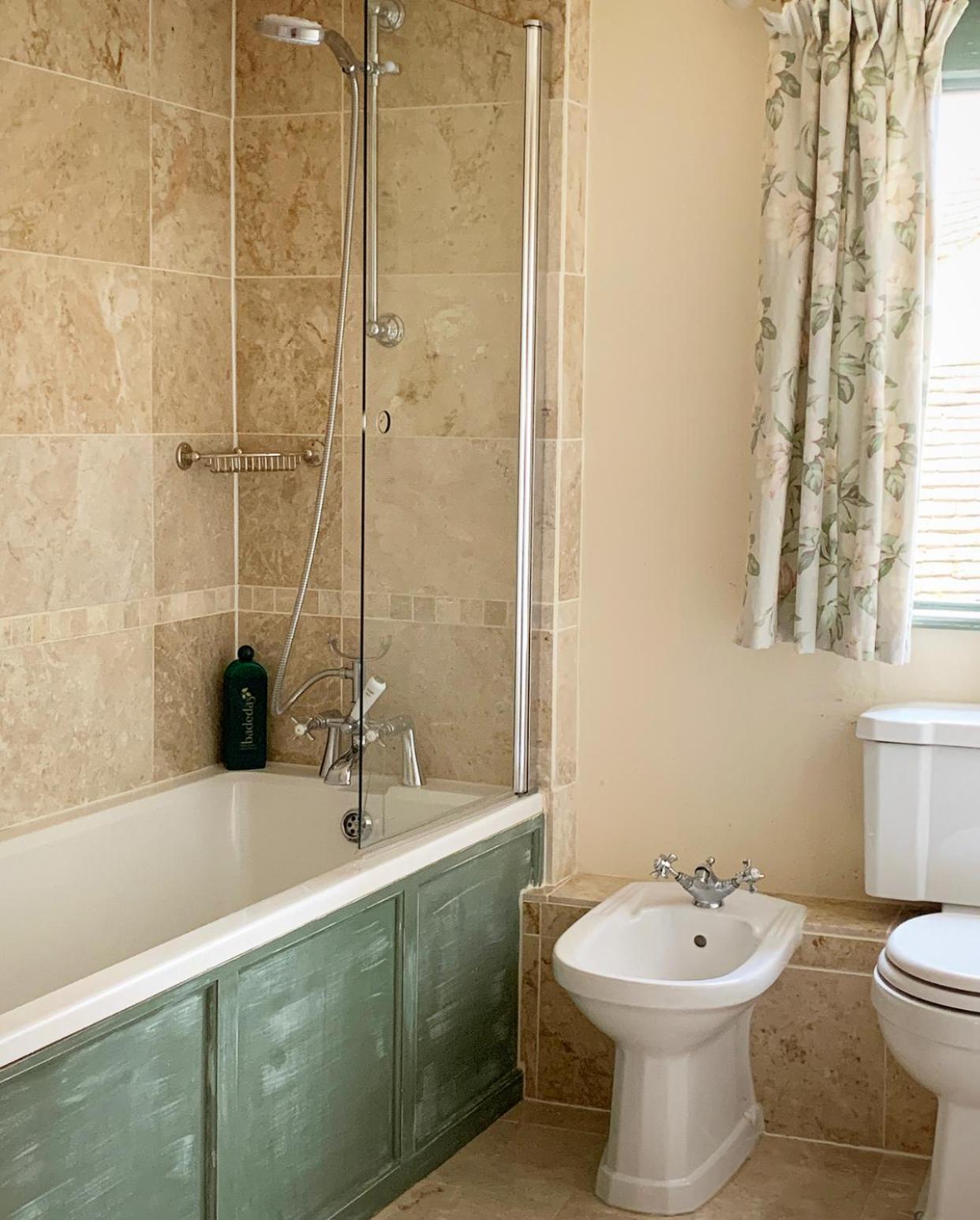 Superior King Room - Photo 3