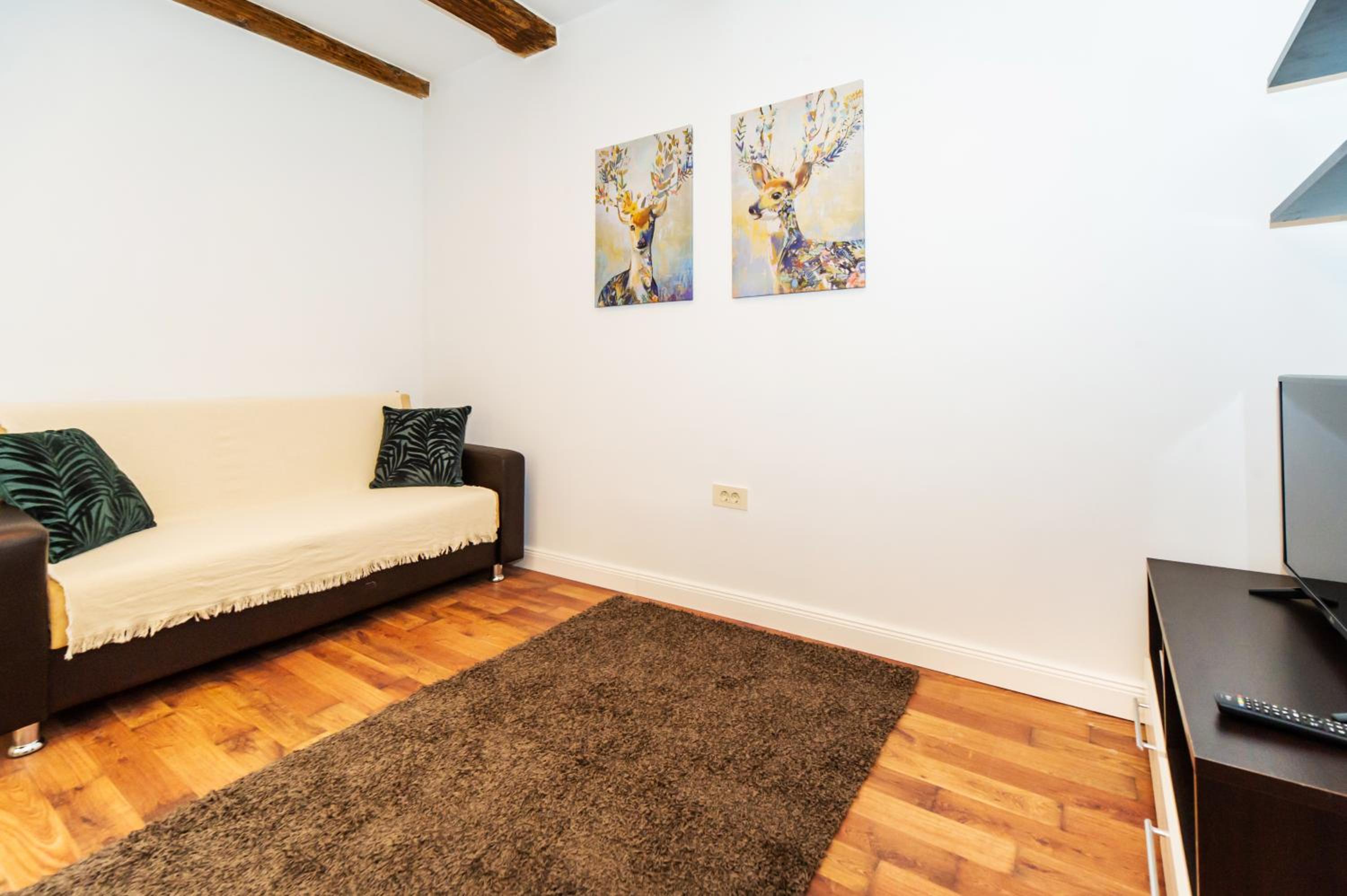 One-Bedroom Apartment - Photo 5