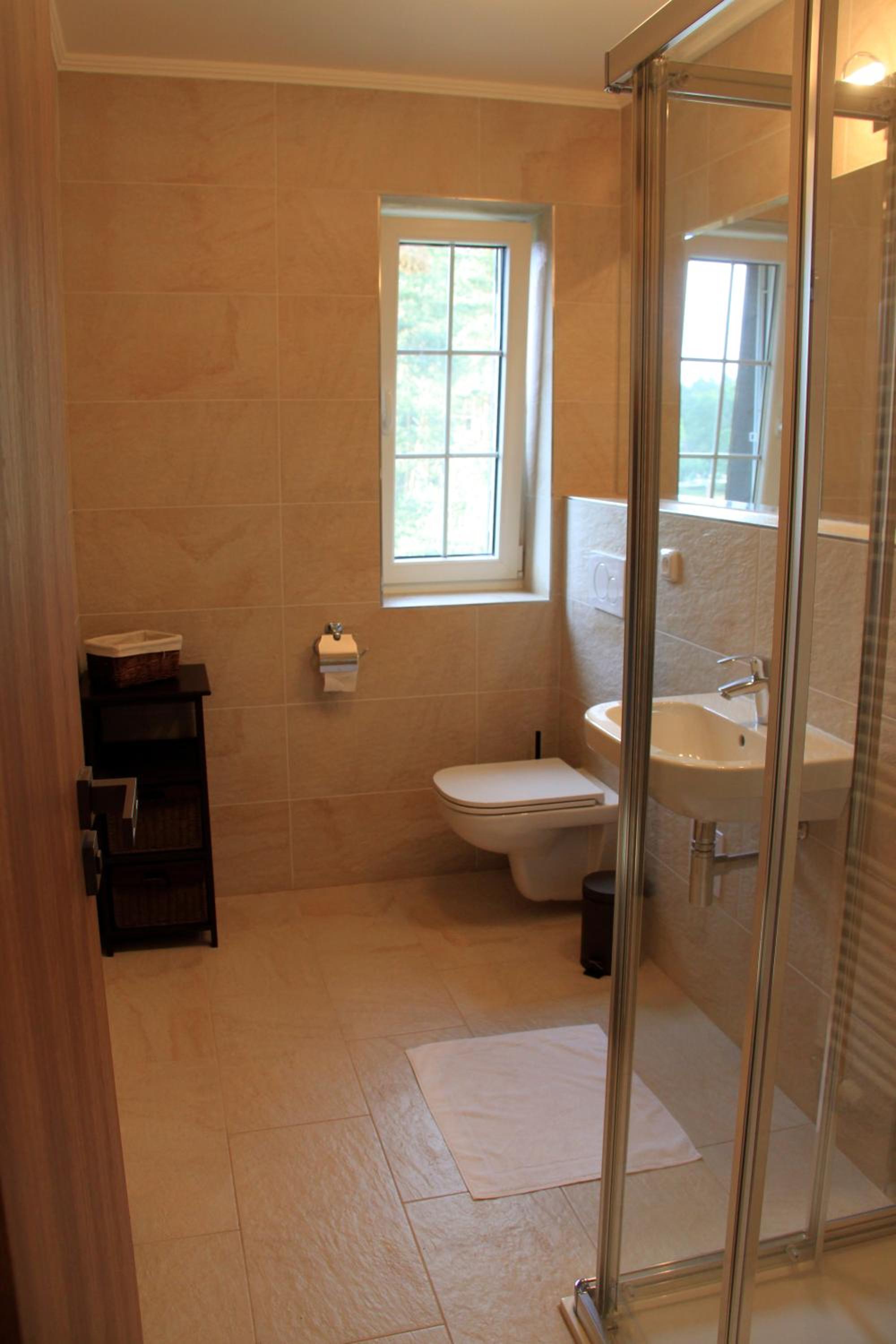 Deluxe Double Room with Shower photo 3