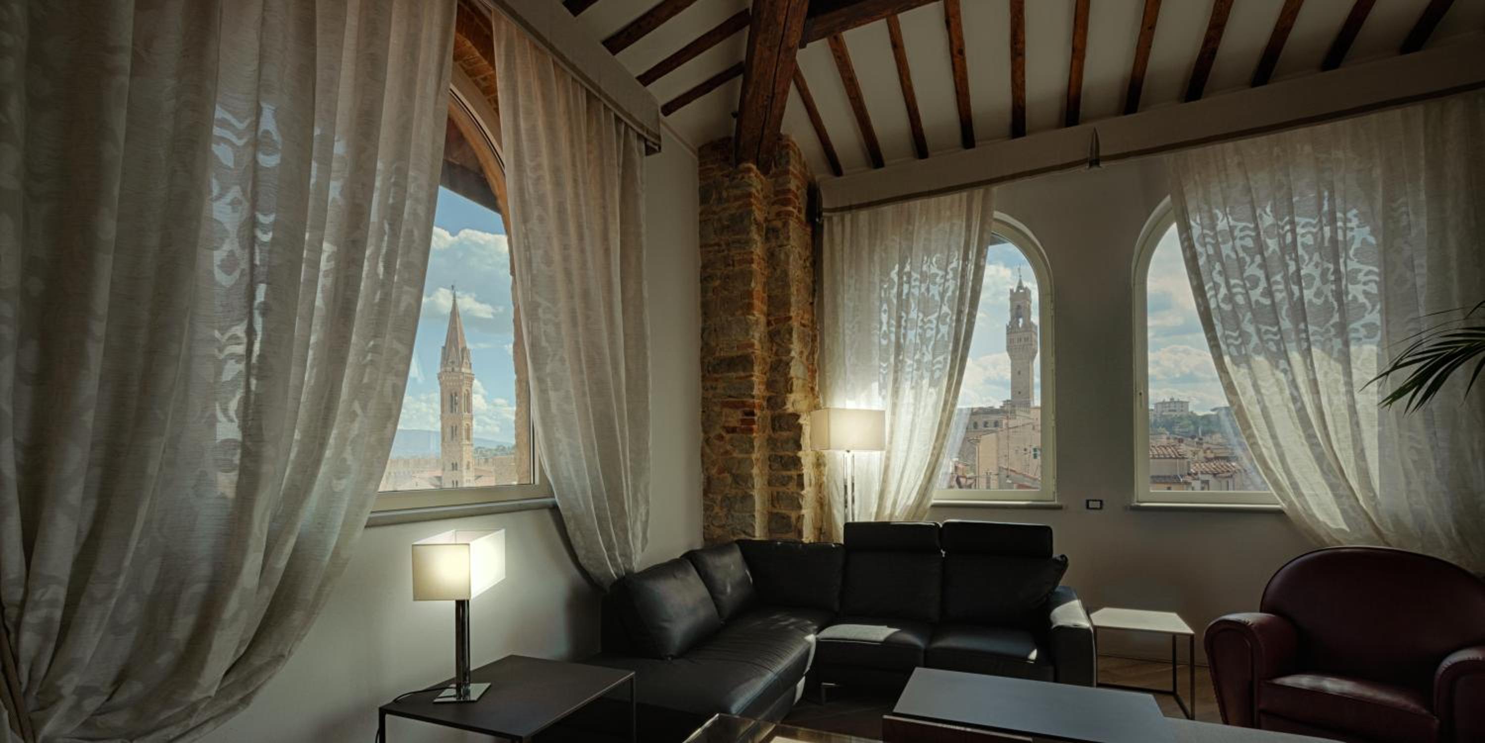 Lorenzo il Magnifico - Deluxe Suite Duomo View with Spa Bath