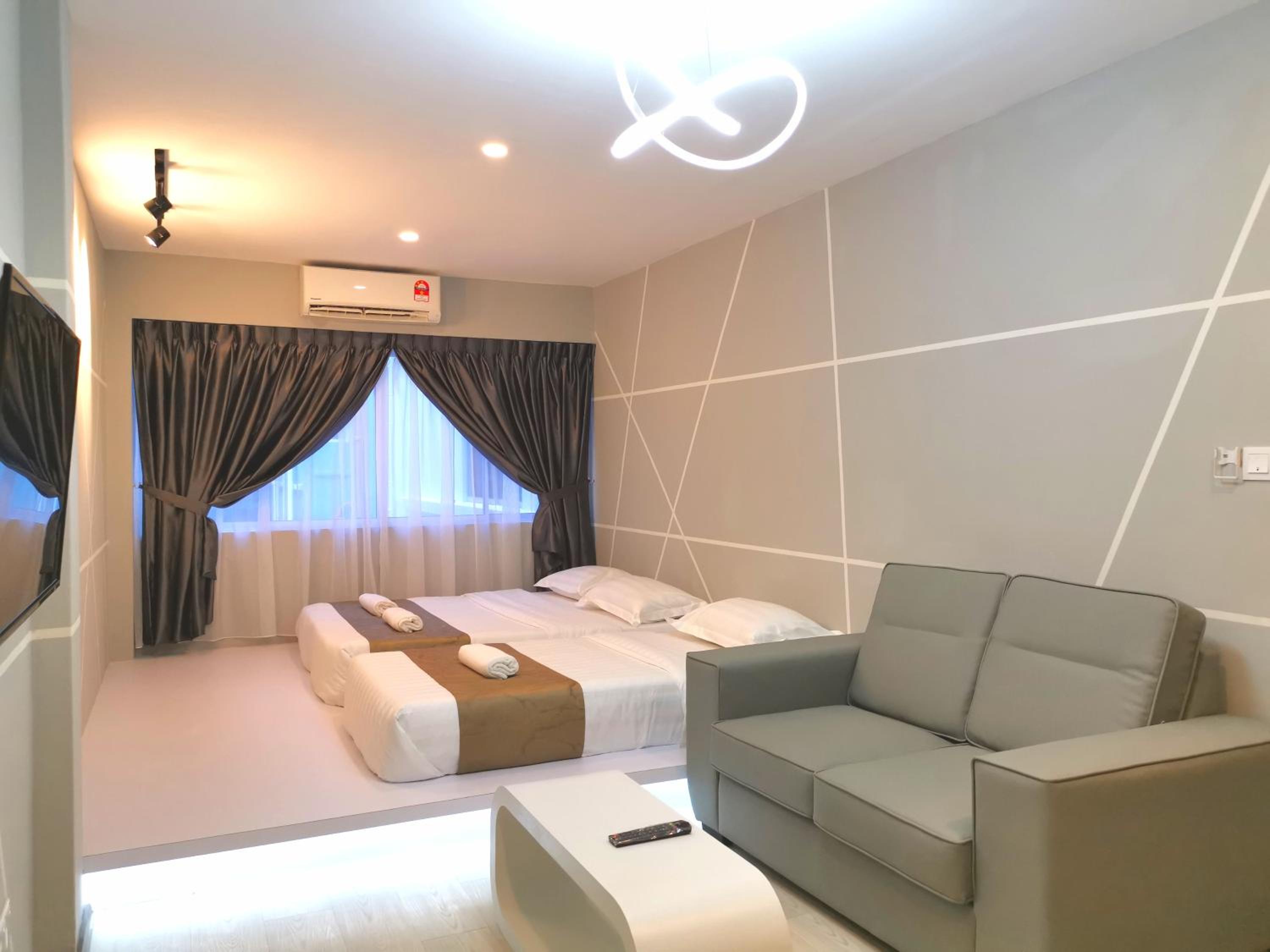 Futuristic Junior Suite - Photo 10