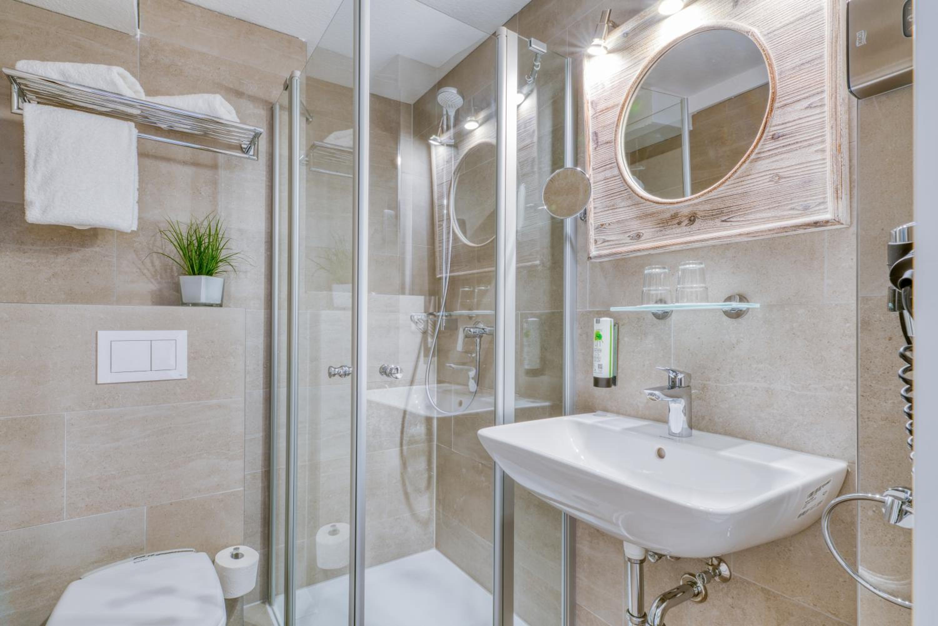 Double Room - Photo 6