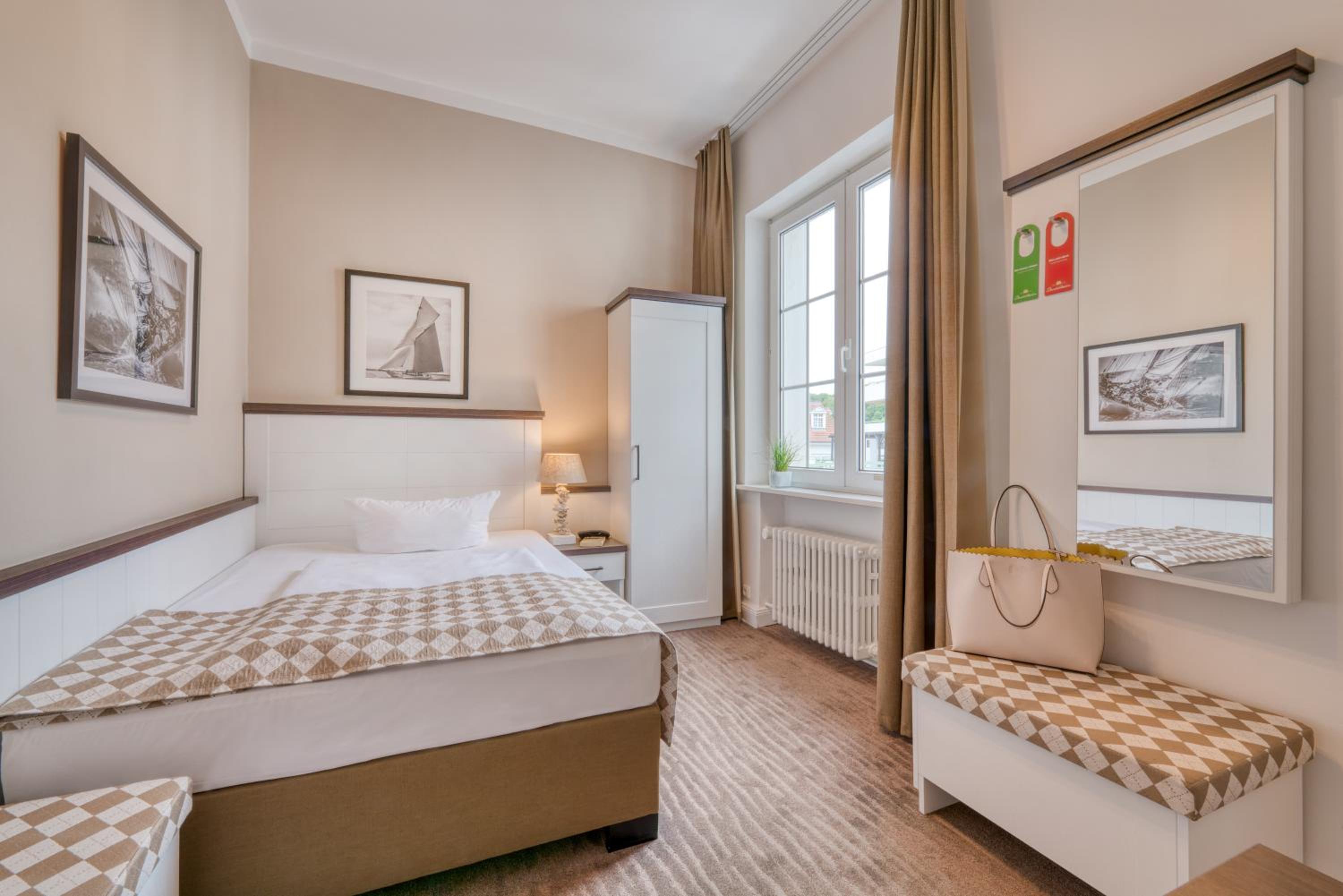 Classic Single Room