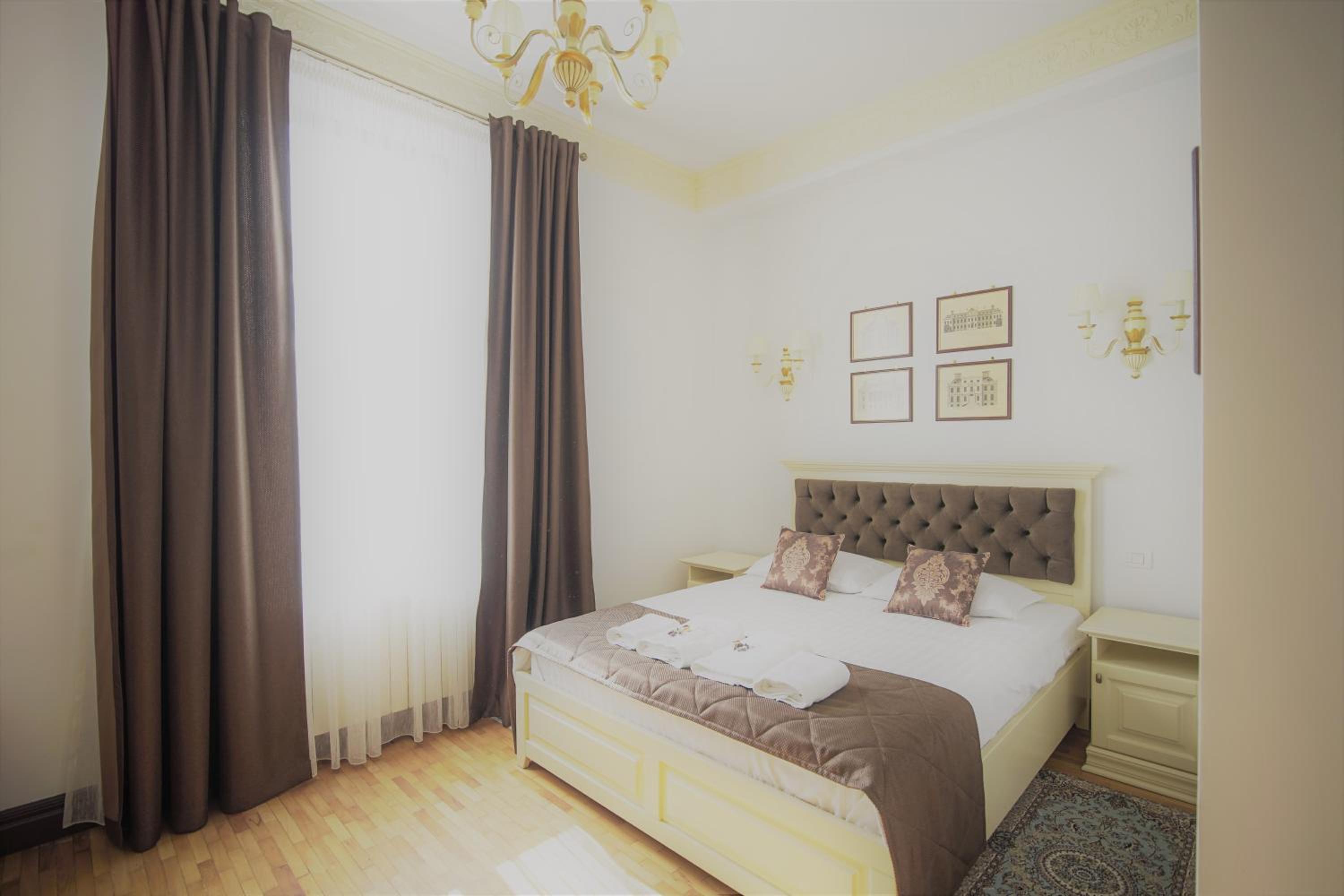 Double Room with Private Bathroom - Photo 1