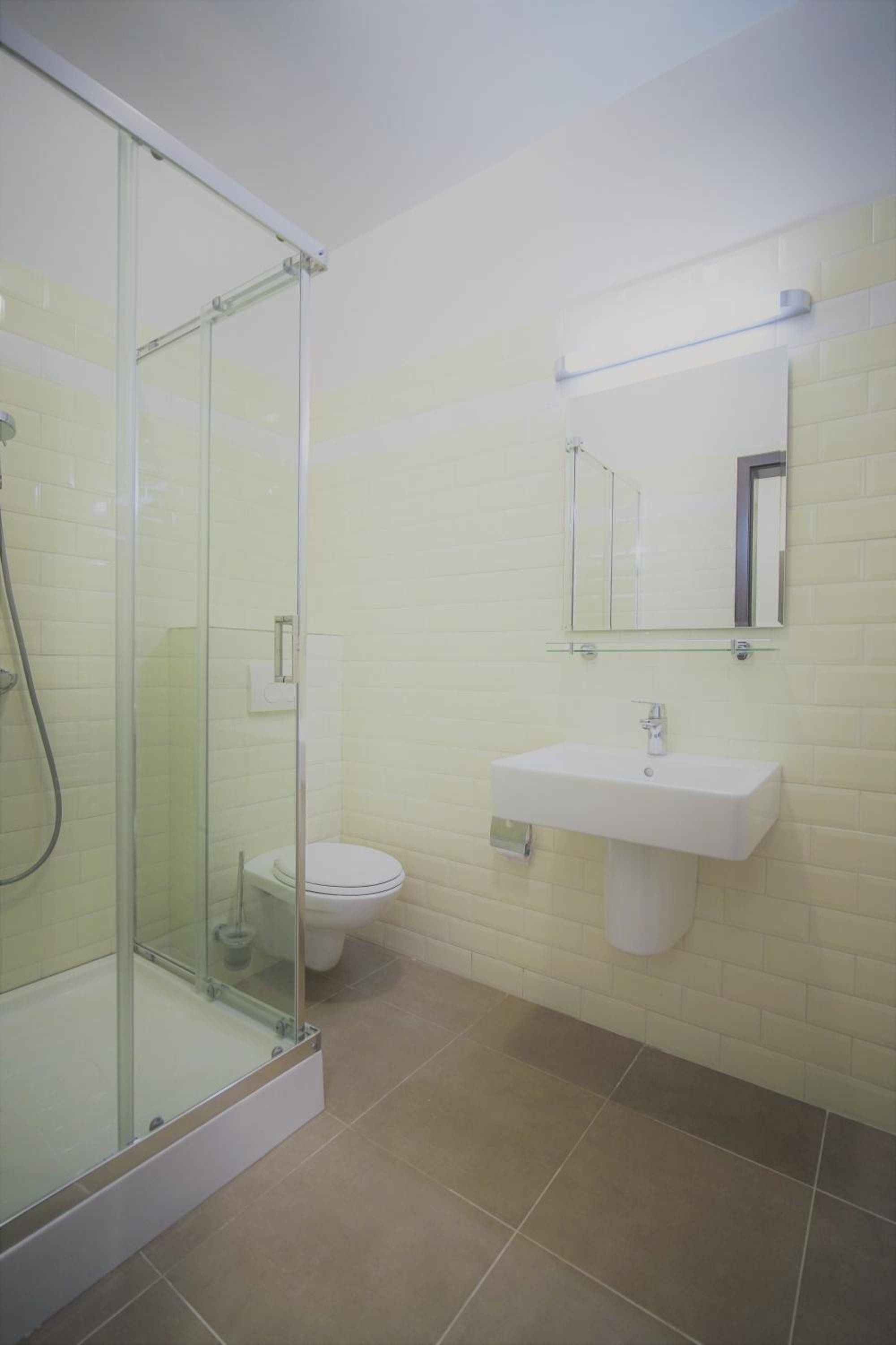 Double Room with Private Bathroom - Photo 22