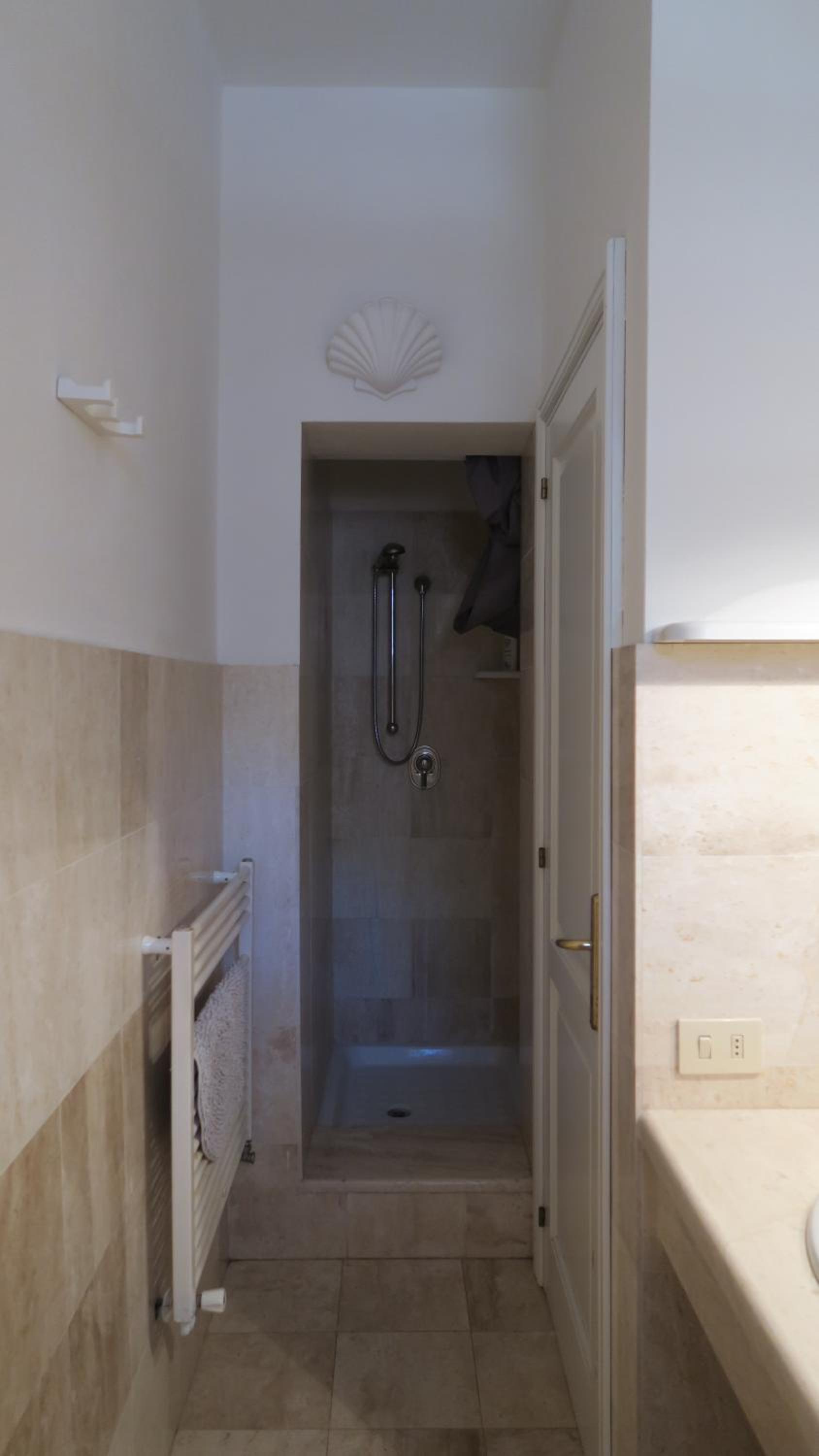 Three-Bedroom House photo 3