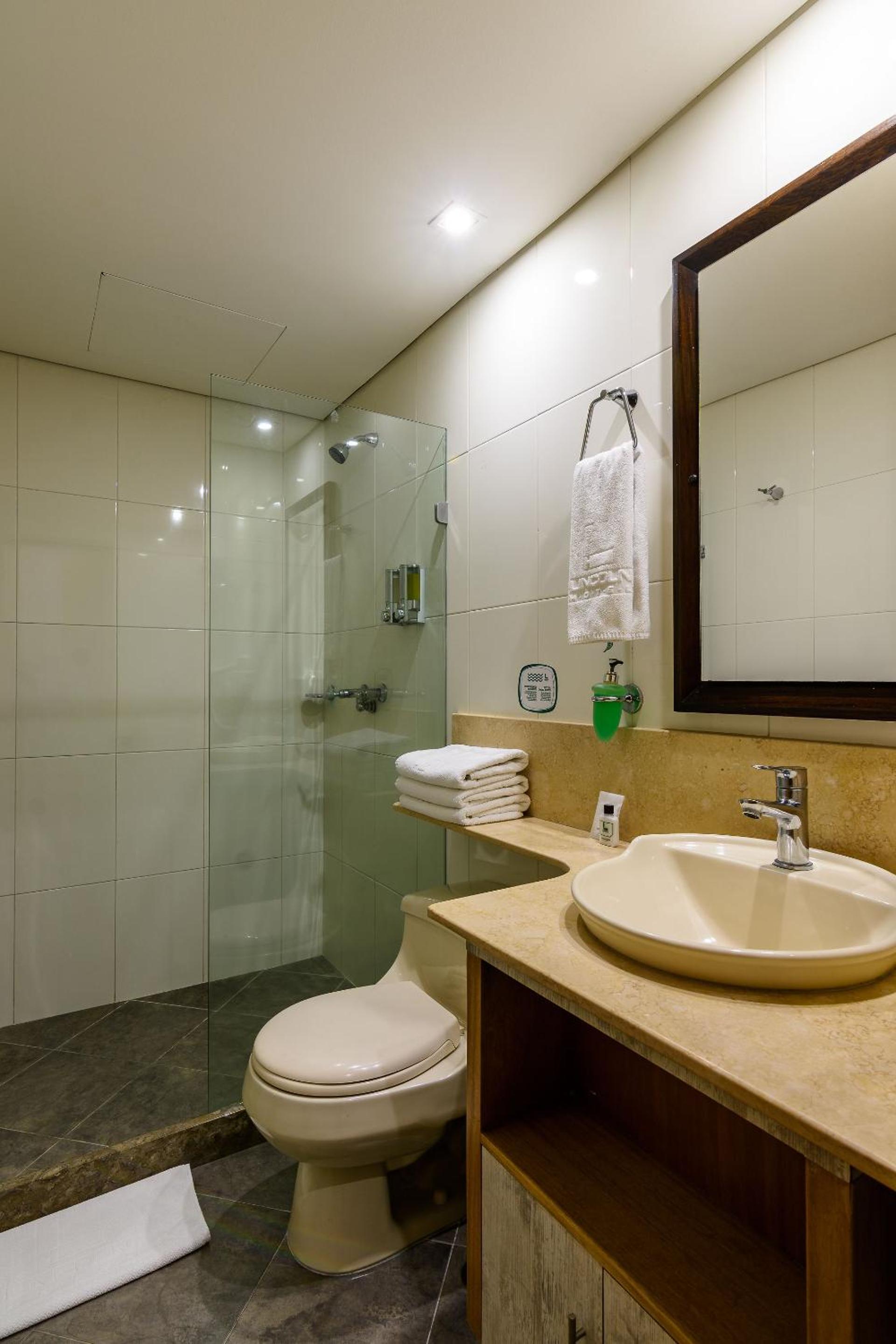 Twin Room - Photo 3