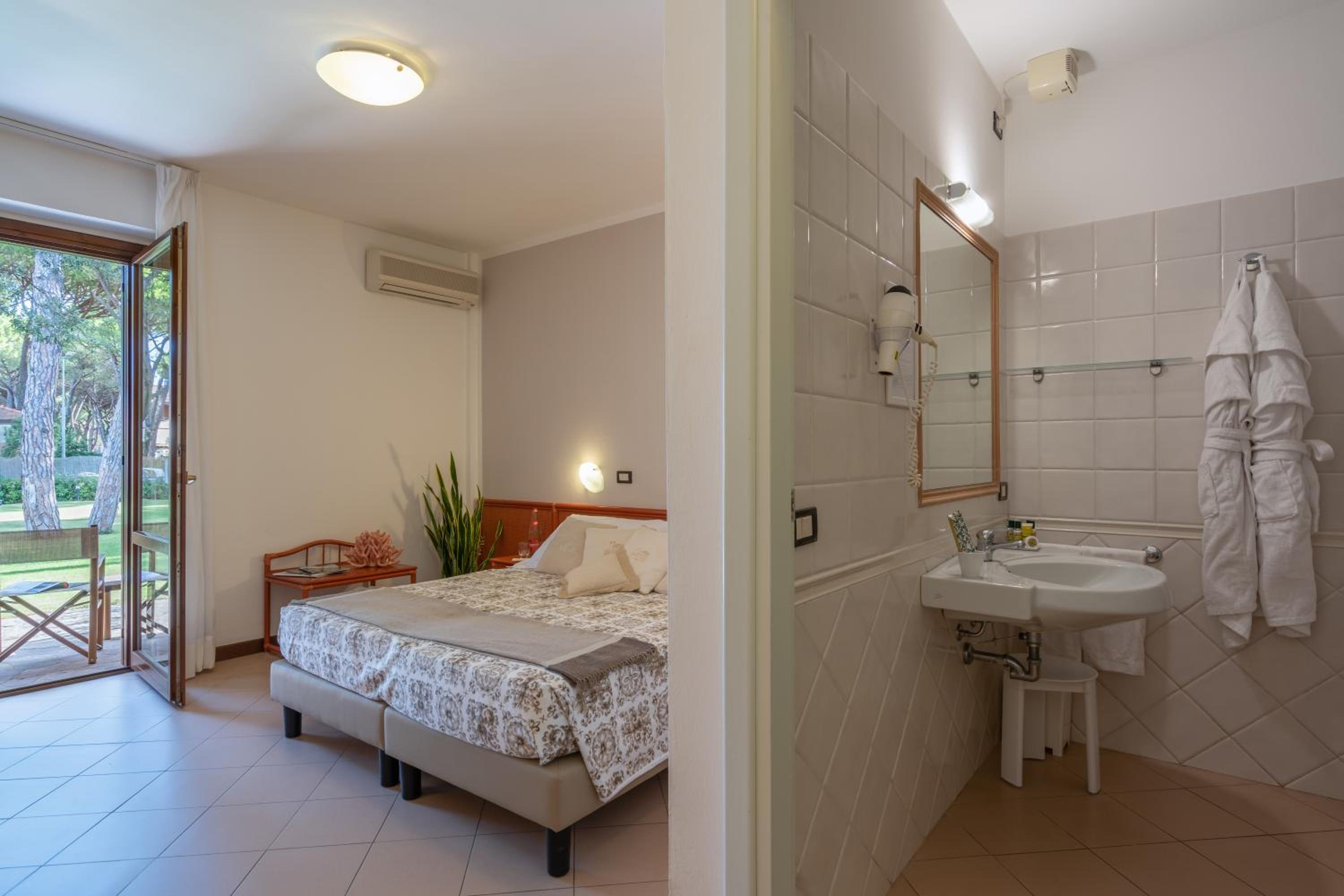 Superior Double or Twin Room with Garden View