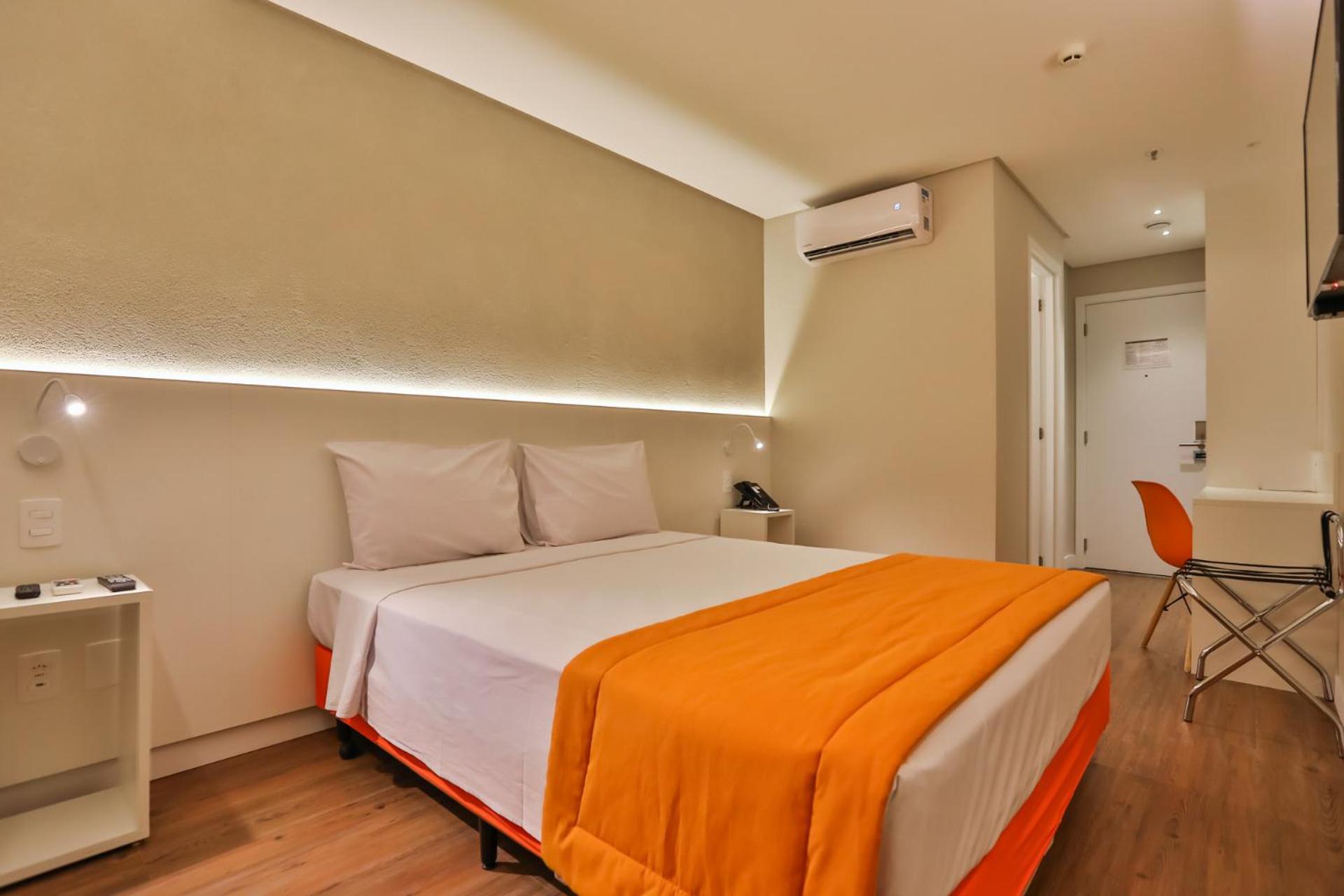 Standard Queen Room
