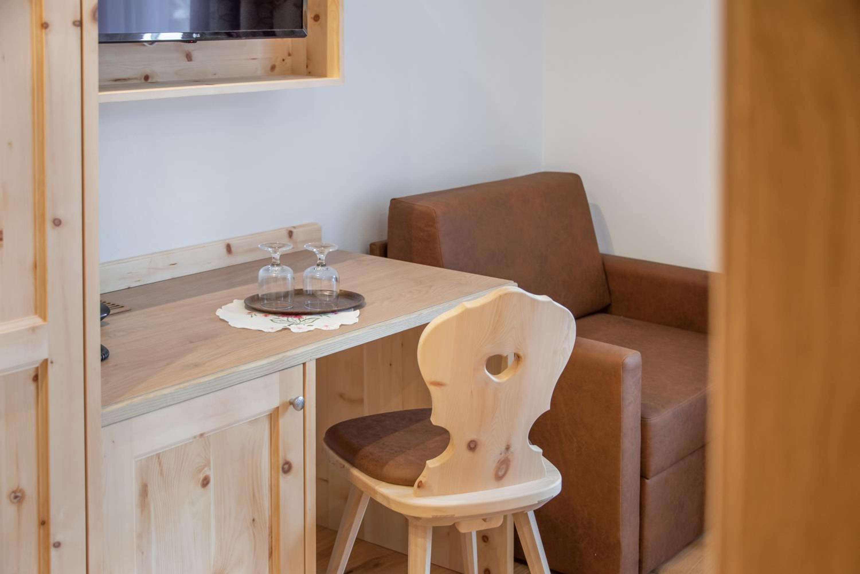 Suite - Disability Access photo 2