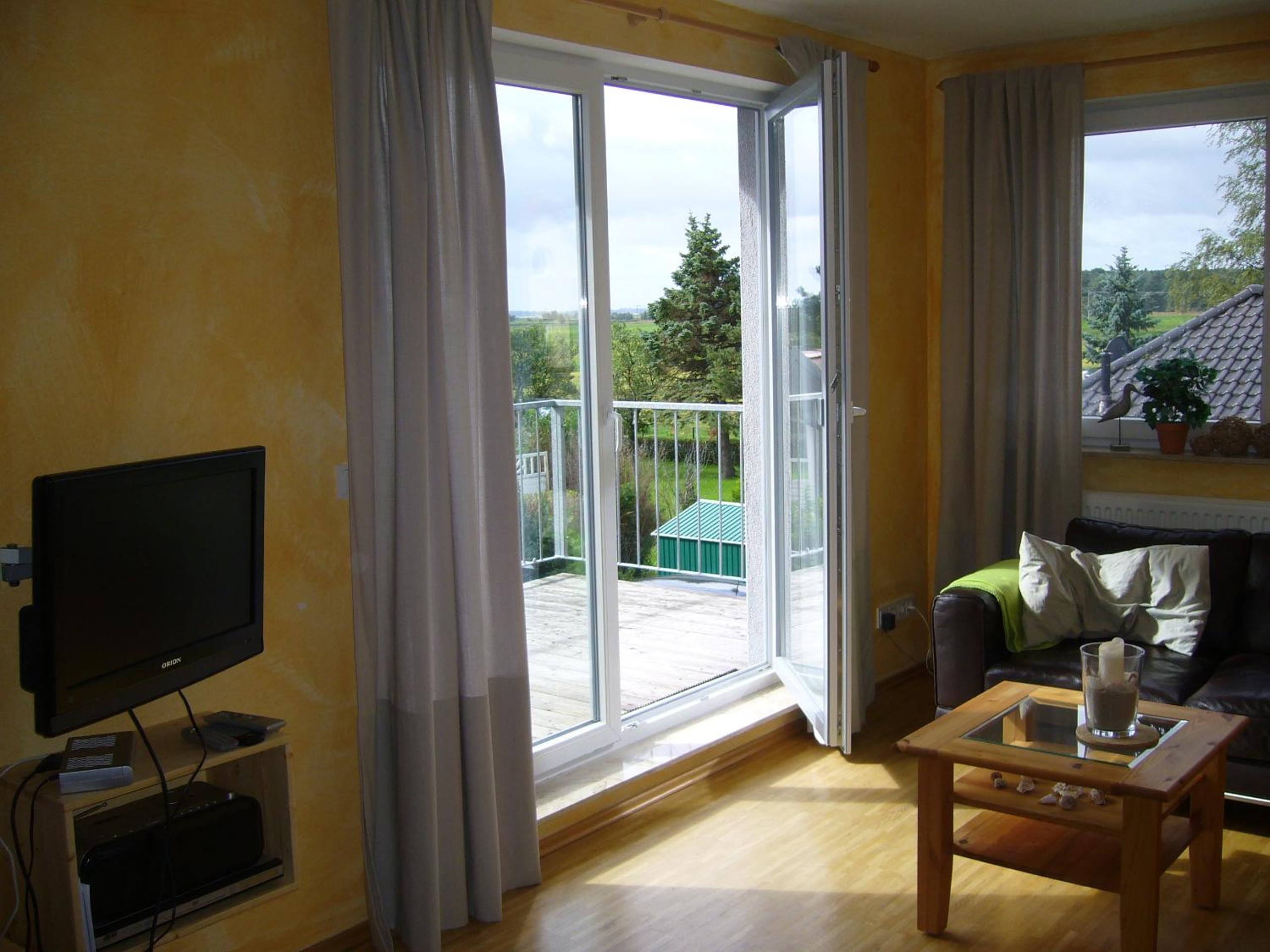 Apartment with Balcony photo 3