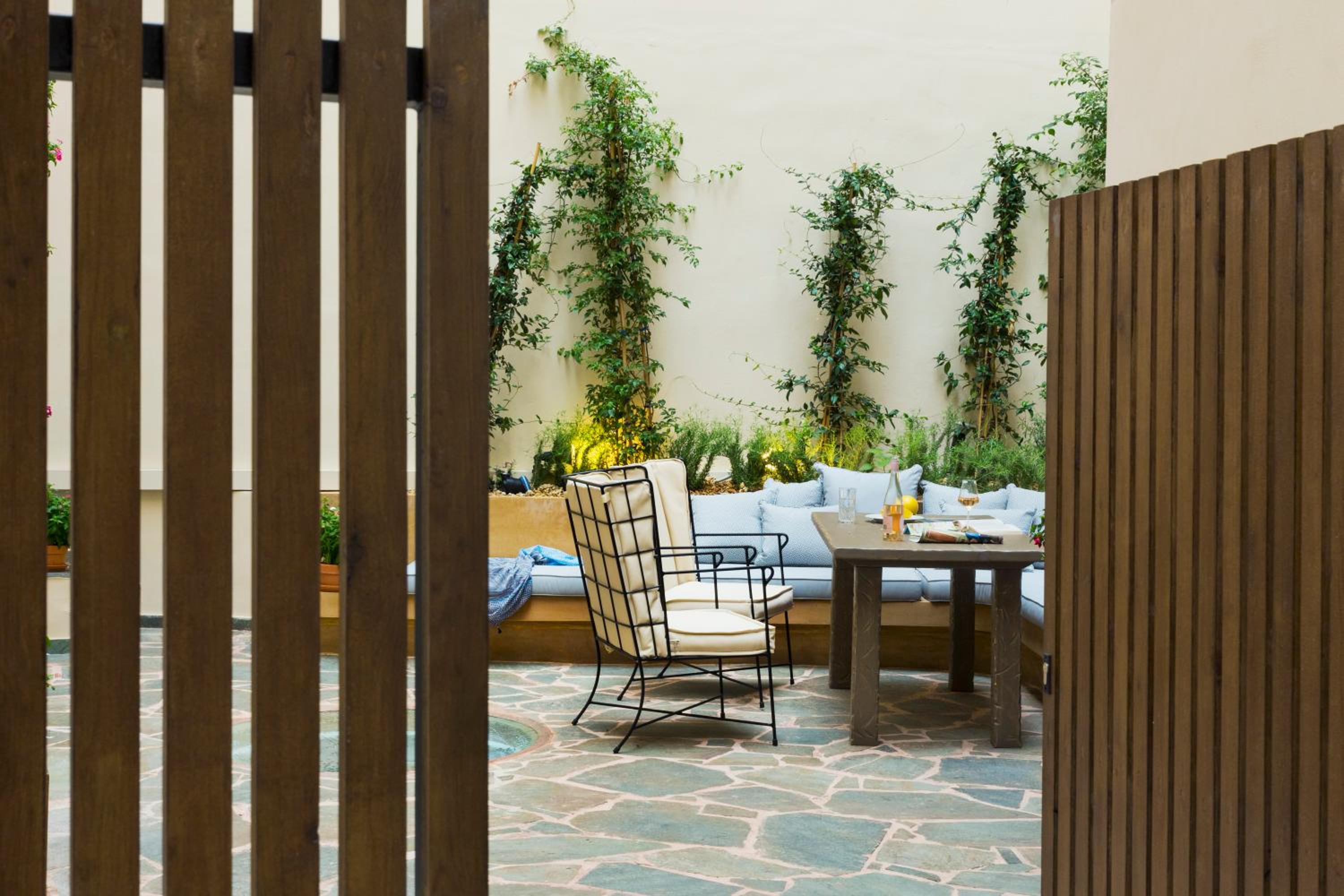 Courtyard Suite photo 3