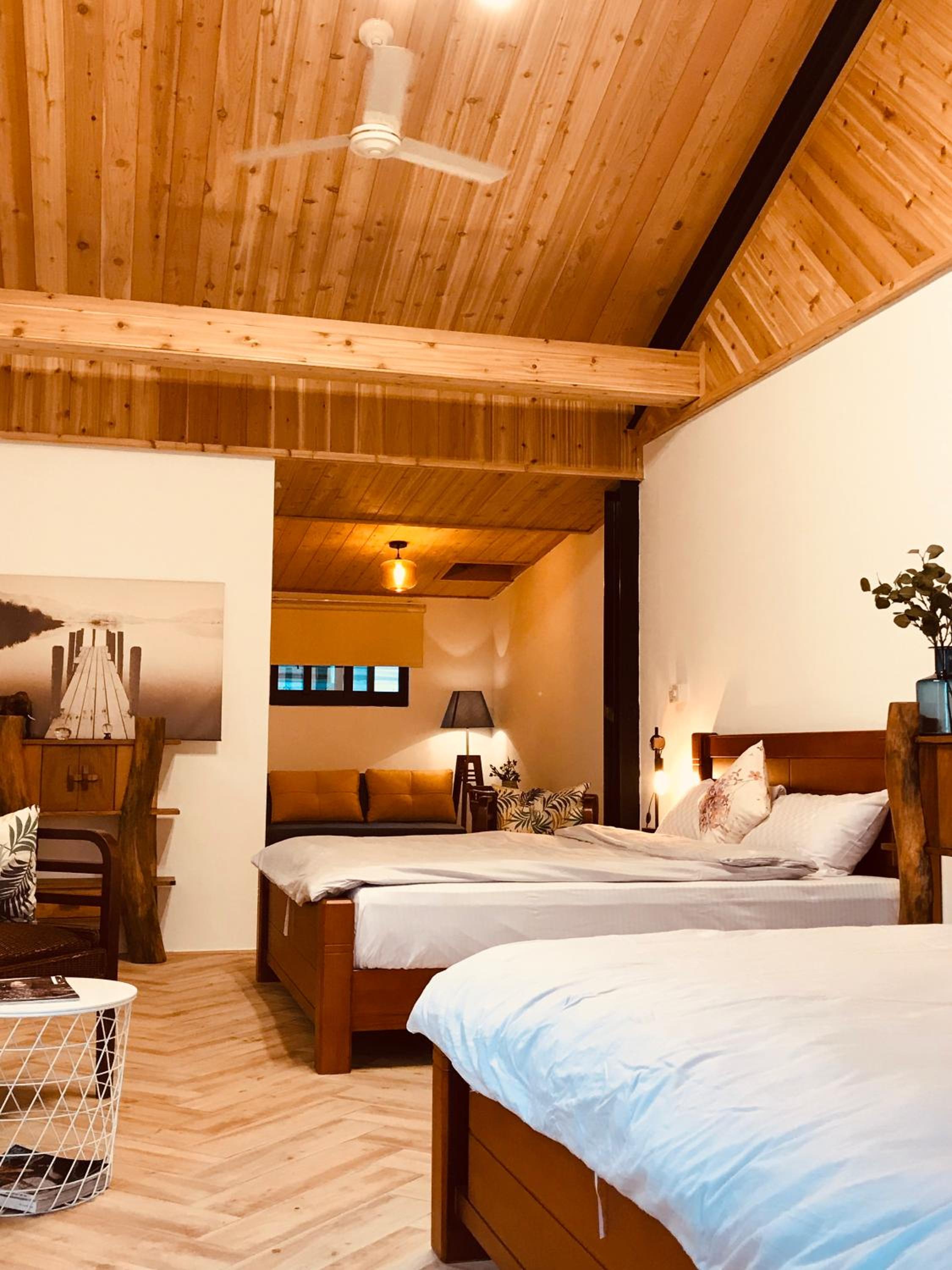 Queen Room with Two Queen Beds photo 1